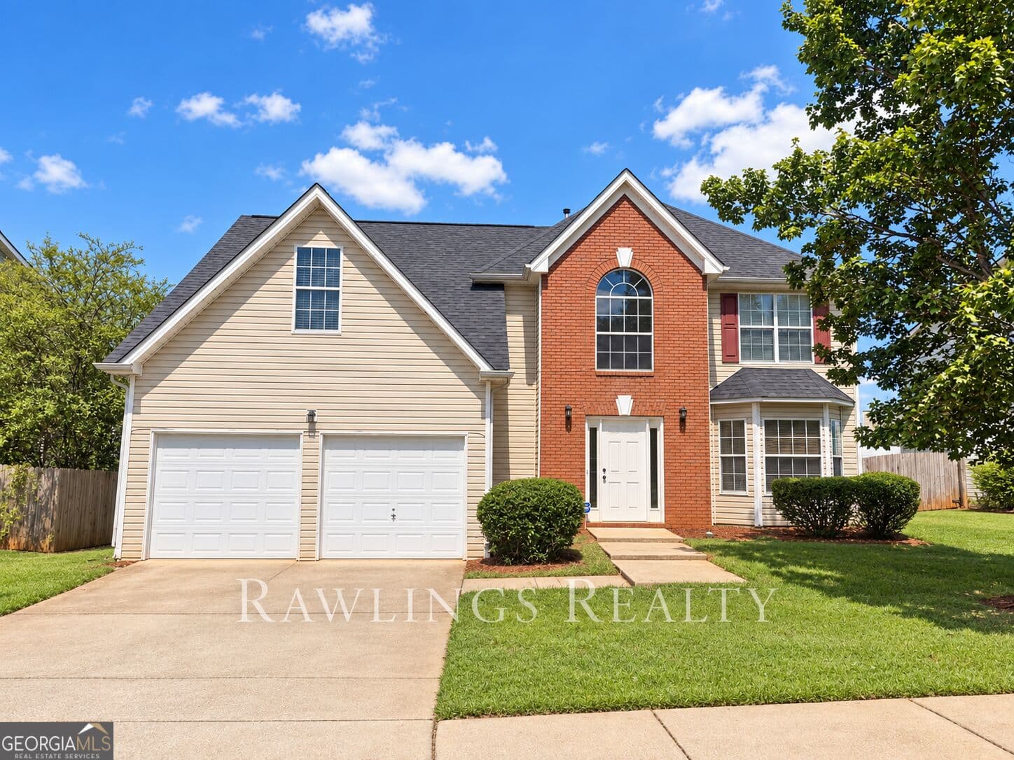 4 bedroom, 2.5 bathroom, 2,644 sq ft single family residence for rent at 165 Concord Terrace, Mcdonough, GA 30253 for $2,000 a month
