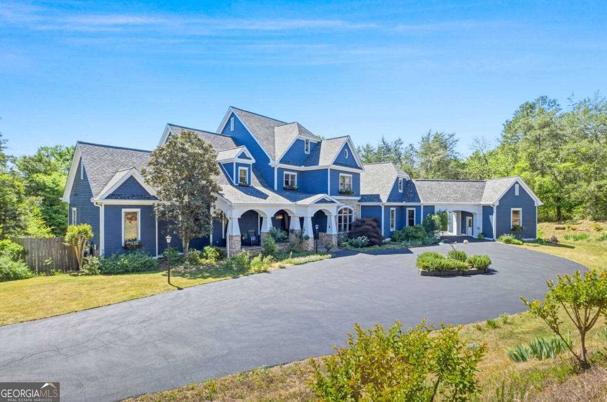 6 bedroom, 6.5 bathroom, 8,122 sq ft single family residence for sale at 62 Cedar Trail, Commerce, GA 30529 — photo 2