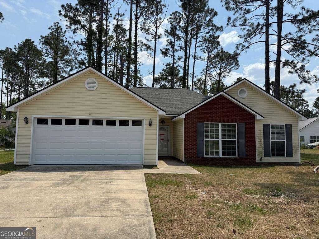3 bedroom, 2 bathroom, 1,380 sq ft single family residence sold at 14 Pine Breeze Court, Lakeland, GA 31635
