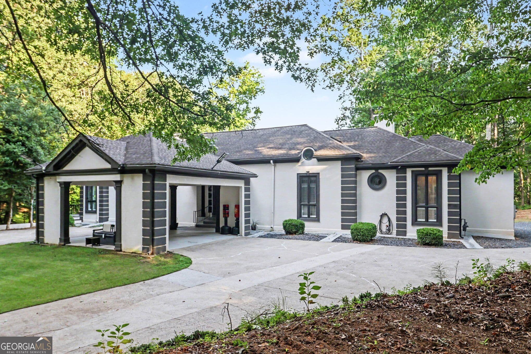 6 bedroom, 6.5 bathroom, 5,391 sq ft single family residence for sale at 1126 Wedgefield Drive, Marietta, GA 30064 — photo 2