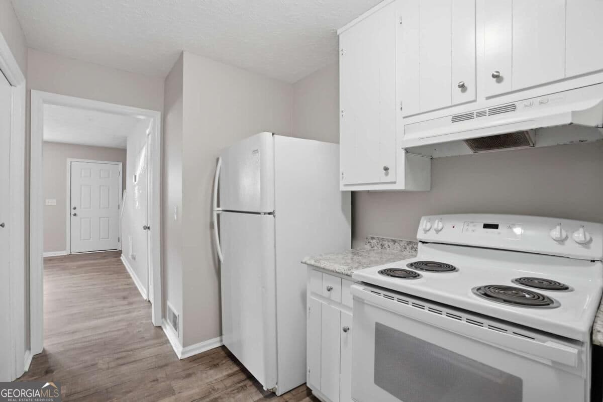 2 bedroom, 1.5 bathroom, 1,200 sq ft single family residence for rent at 5344 Ridgemere Court, Stone Mountain, GA 30083 for $1,250 a month — photo 5