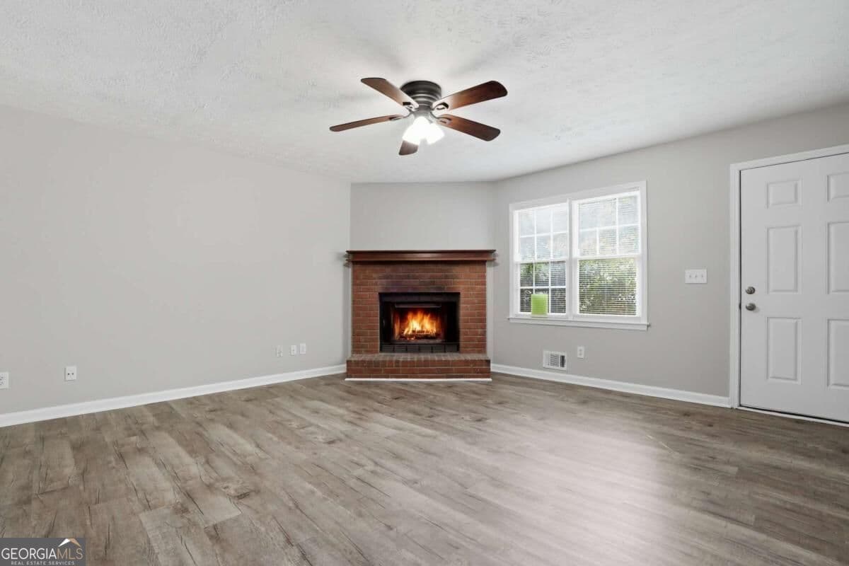 2 bedroom, 1.5 bathroom, 1,200 sq ft single family residence for rent at 5344 Ridgemere Court, Stone Mountain, GA 30083 for $1,250 a month — photo 10