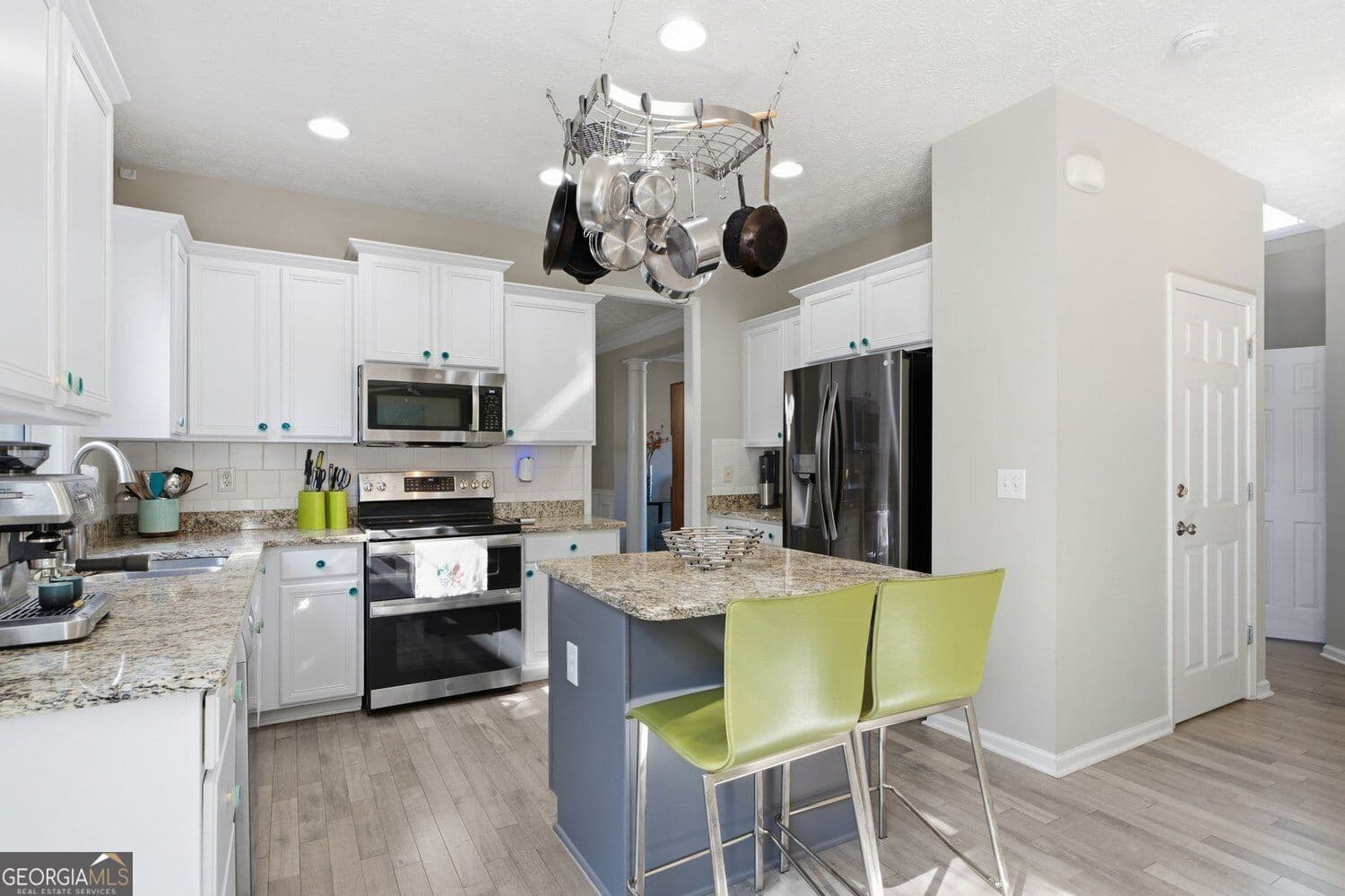 4 bedroom, 2.5 bathroom, 2,780 sq ft single family residence for sale at 3006 Waterdance Drive, Kennesaw, GA 30152 — photo 10