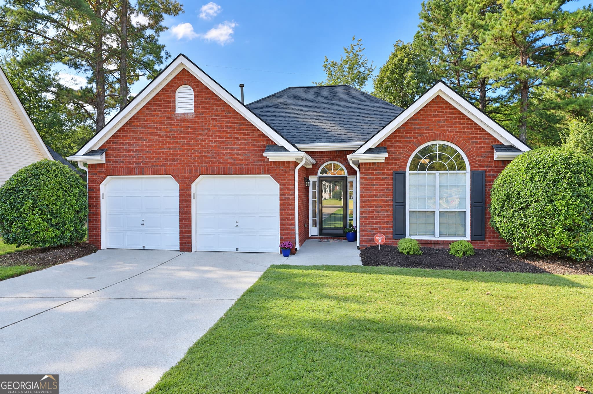 3 bedroom, 2 bathroom, 1,378 sq ft single family residence for sale at 145 Cloverwood Drive, Fayetteville, GA 30215 — photo 2