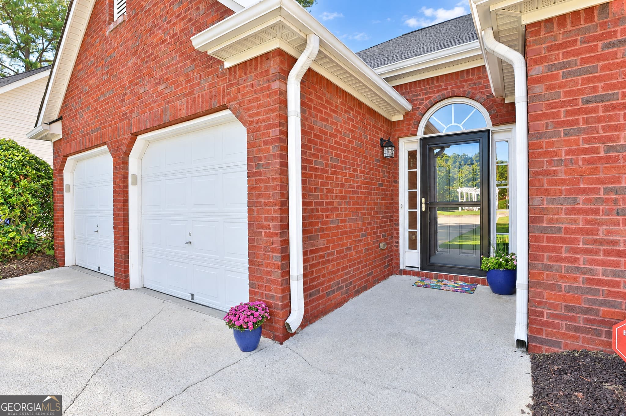 3 bedroom, 2 bathroom, 1,378 sq ft single family residence for sale at 145 Cloverwood Drive, Fayetteville, GA 30215 — photo 4