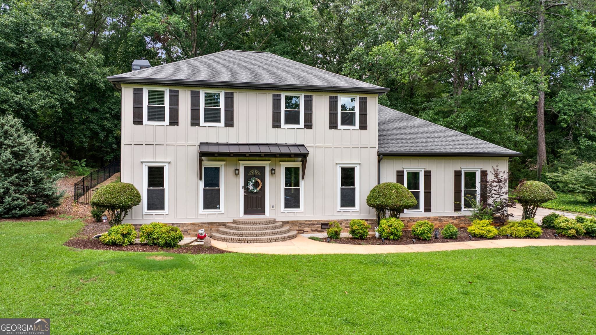 3 bedroom, 2.5 bathroom, 2,372 sq ft single family residence for sale at 6 Canongate Trace, Sharpsburg, GA 30277 — photo 1 of 51