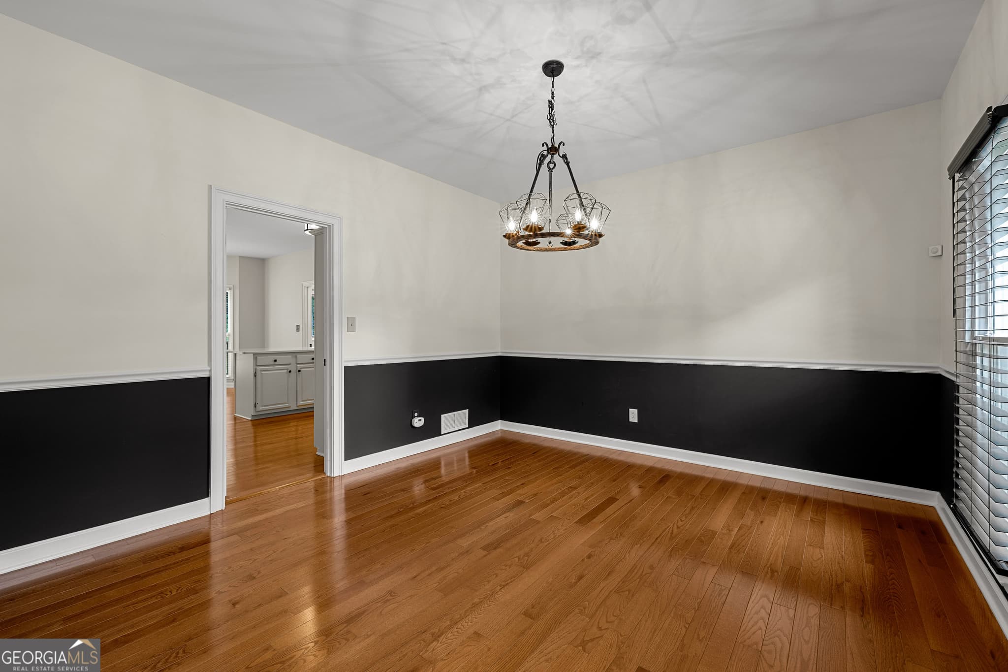 3 bedroom, 2.5 bathroom, 2,372 sq ft single family residence for sale at 6 Canongate Trace, Sharpsburg, GA 30277 — photo 5