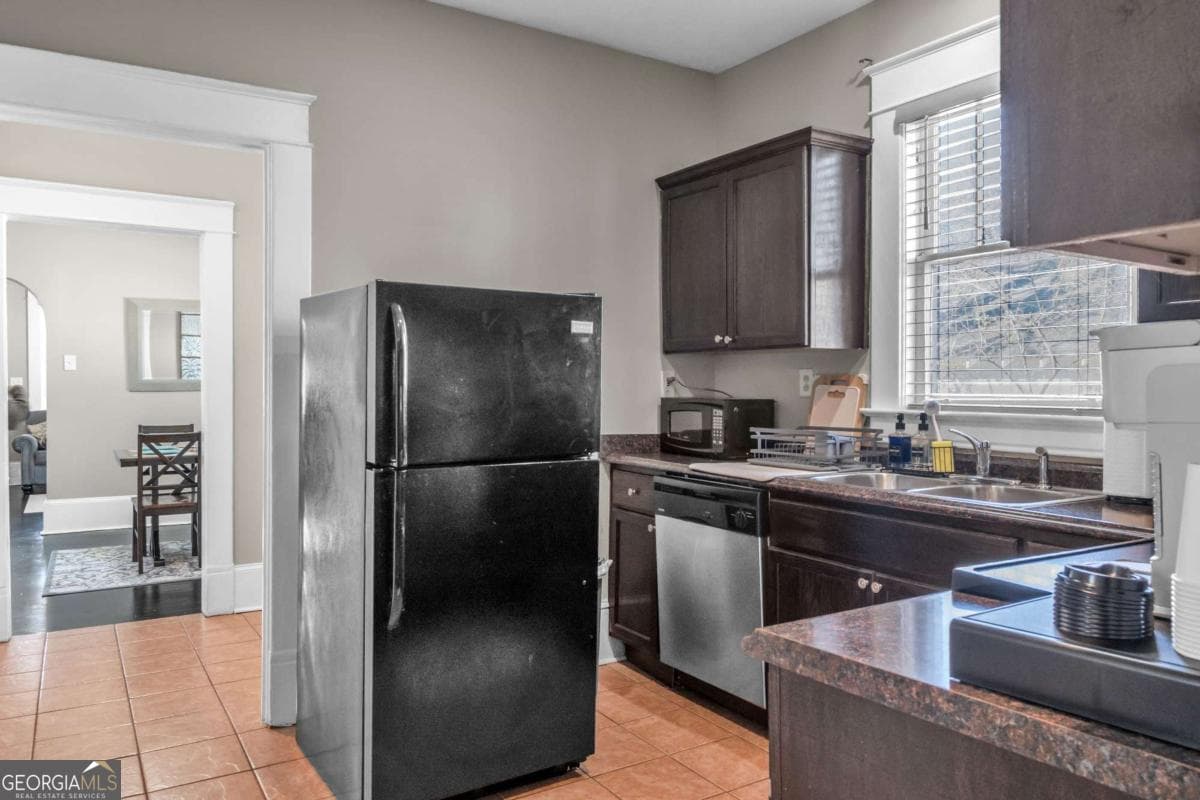 3 bedroom, 1 bathroom, 1,247 sq ft single family residence for rent at 2882 Church Street, East Point, GA 30344 for $2,350 a month — photo 6