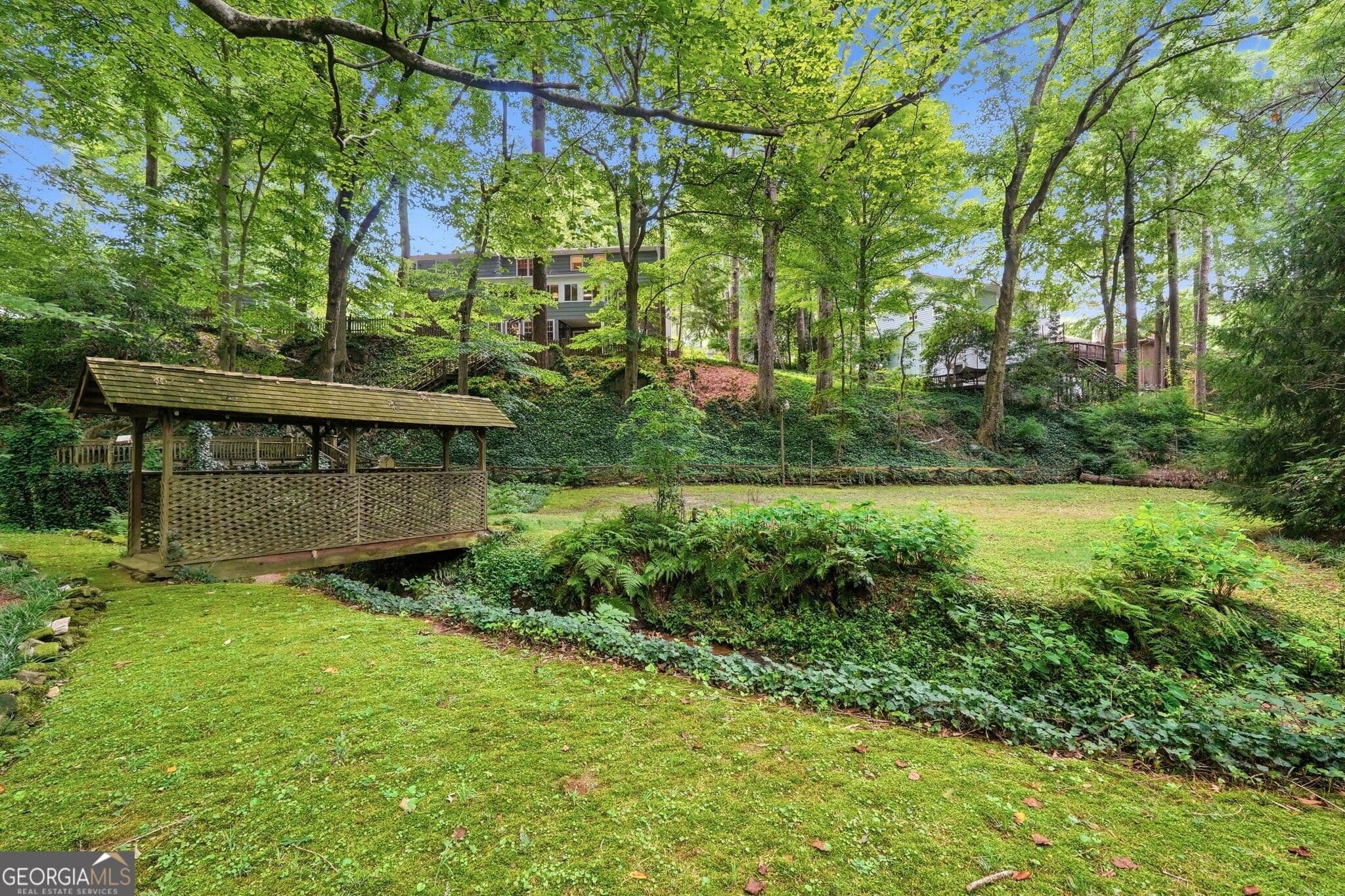 6 bedroom, 4.5 bathroom, 3,927 sq ft single family residence for sale at 2896 Faraday Court, Decatur, GA 30033 — photo 3