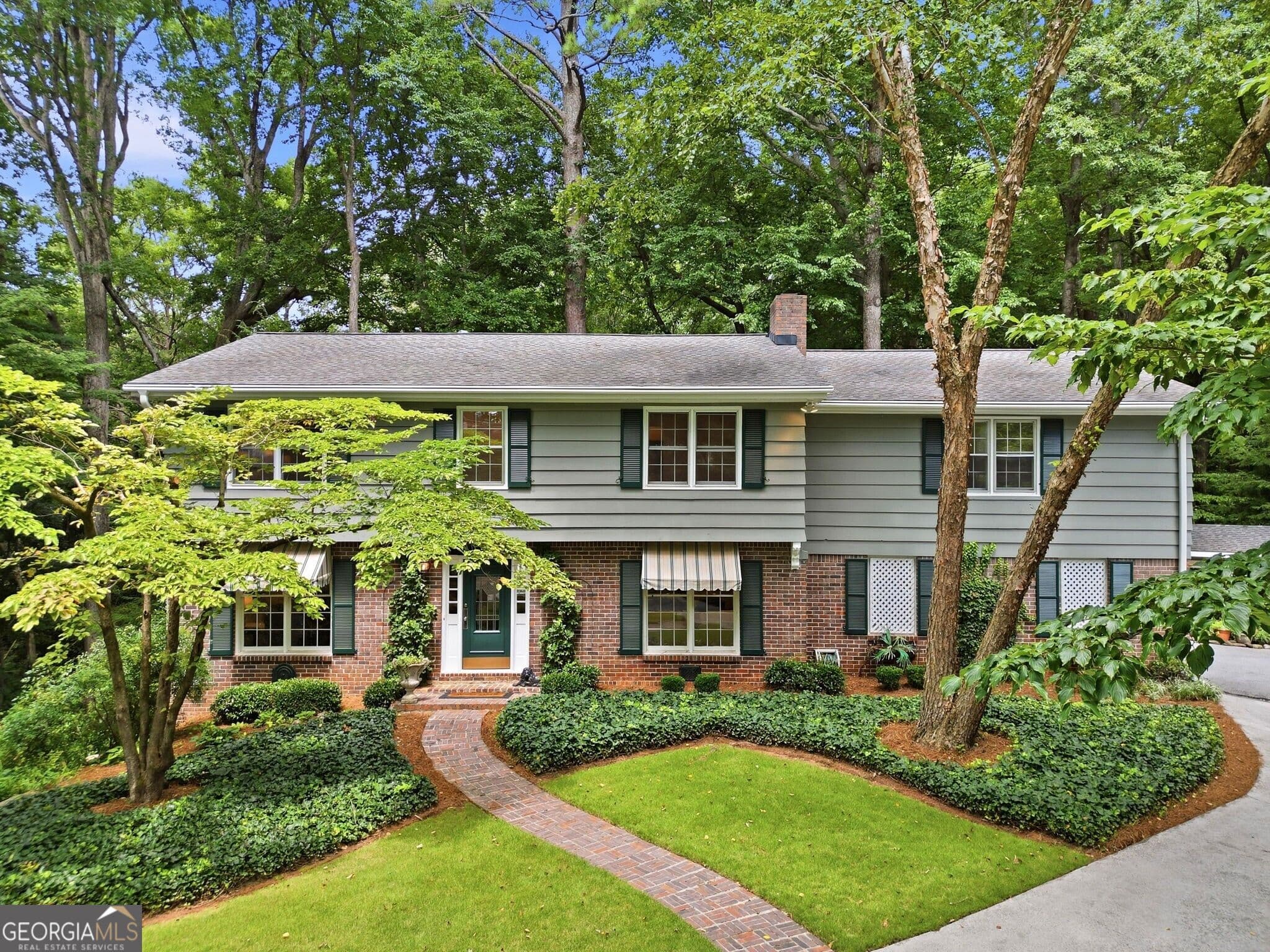 6 bedroom, 4.5 bathroom, 3,927 sq ft single family residence for sale at 2896 Faraday Court, Decatur, GA 30033 — photo 1 of 65