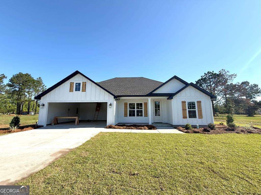 4 bedroom, 2 bathroom single family residence sold at 102 Orchid Circle, Adel, GA 31620