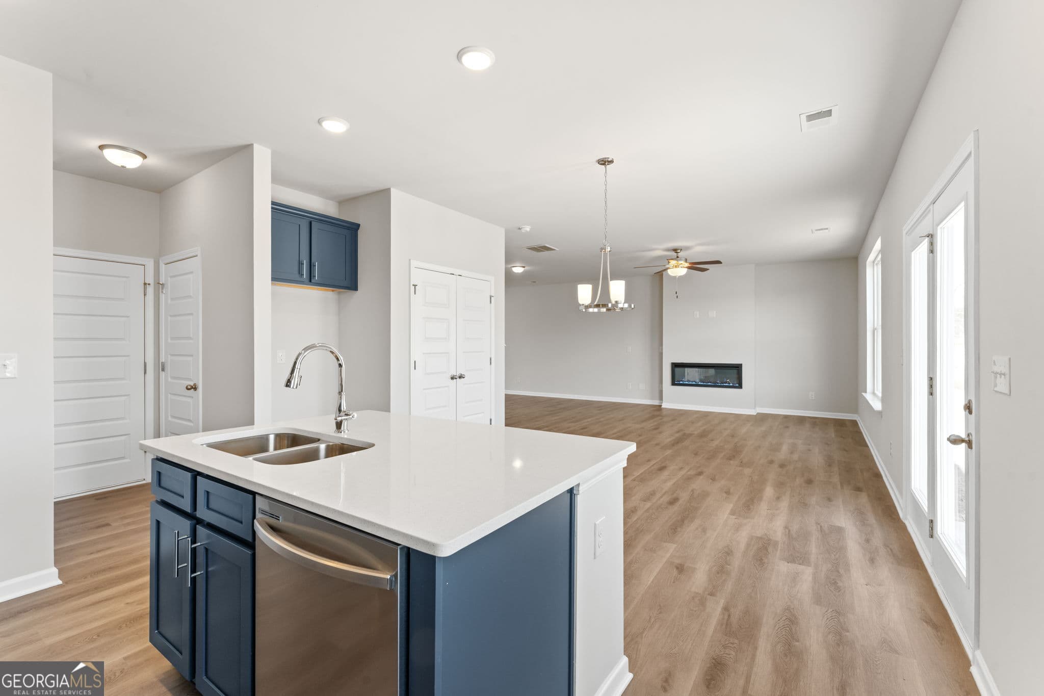 4 bedroom, 2.5 bathroom, 2,148 sq ft single family residence for sale at 5975 Spring Way, Stonecrest, GA 30038 — photo 6