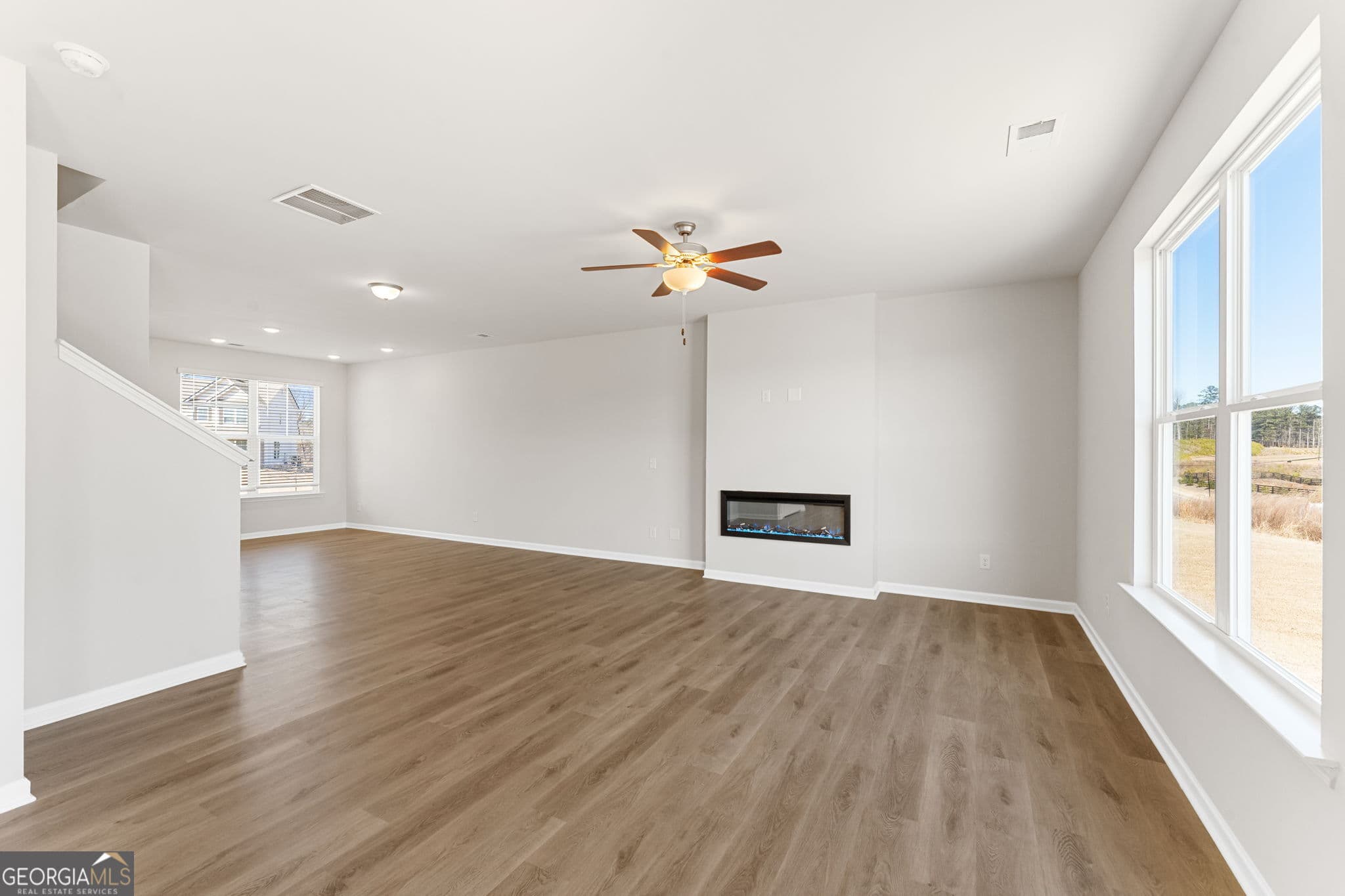 4 bedroom, 2.5 bathroom, 2,148 sq ft single family residence for sale at 5975 Spring Way, Stonecrest, GA 30038 — photo 10
