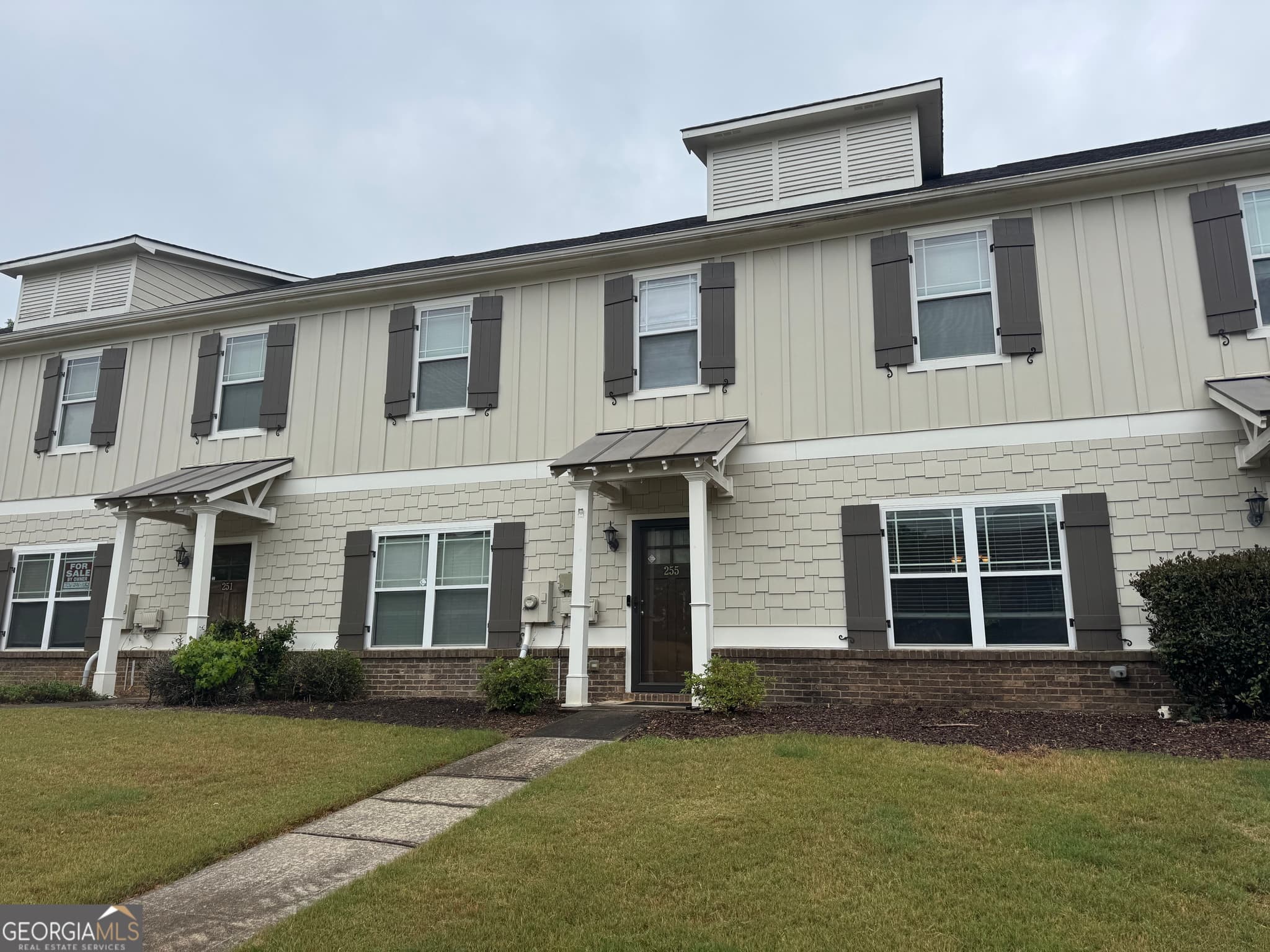 3 bedroom, 3.5 bathroom, 1,518 sq ft townhouse for rent at 255 Oconee River Circle, Athens, GA 30605 for $1,850 a month — photo 2