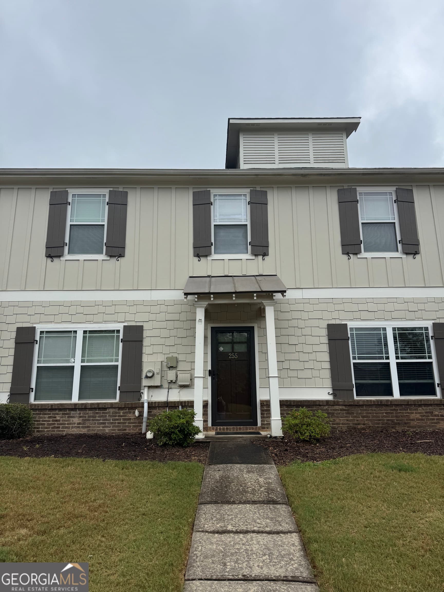 3 bedroom, 3.5 bathroom, 1,518 sq ft townhouse for rent at 255 Oconee River Circle, Athens, GA 30605 for $1,850 a month