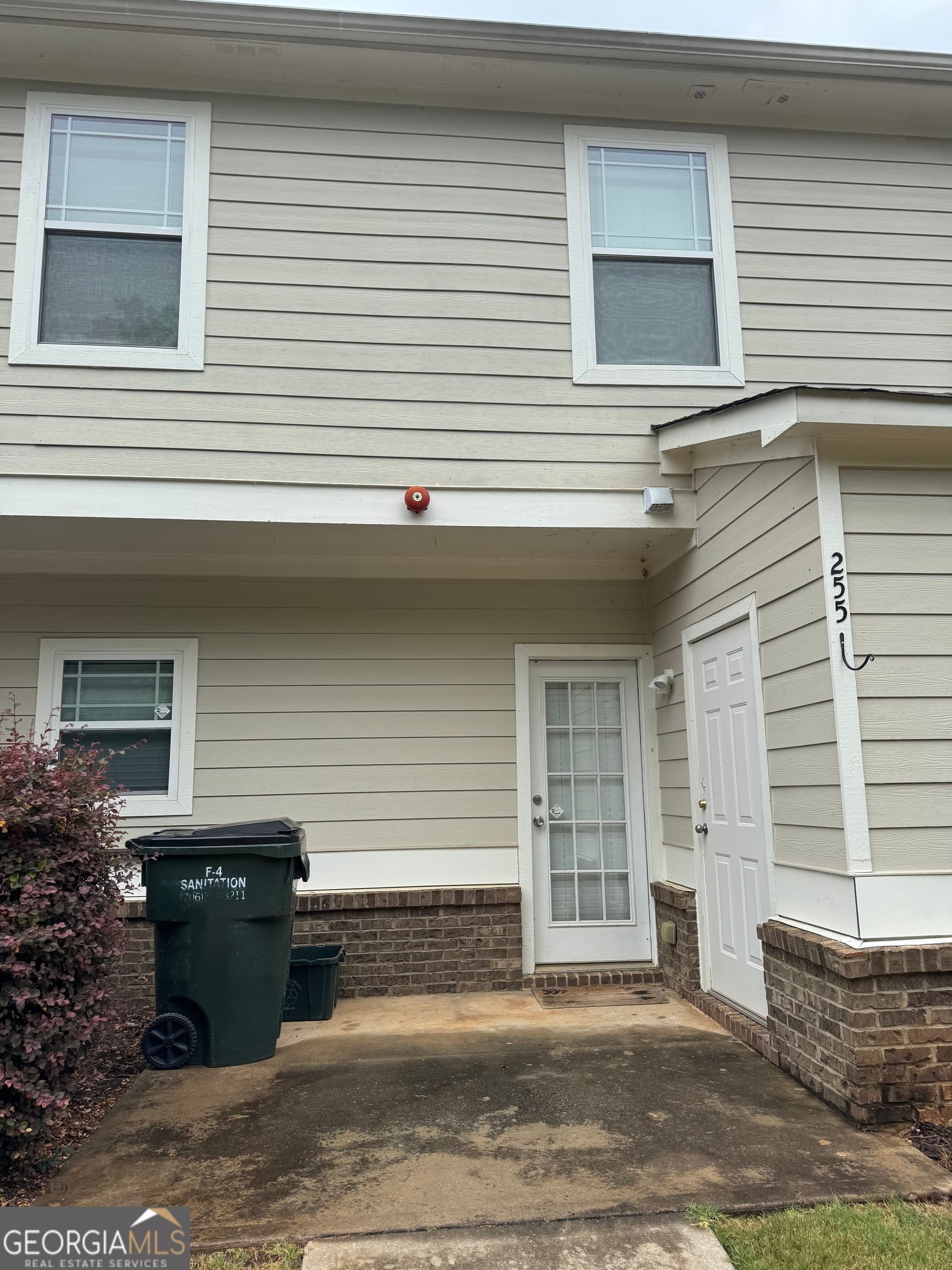 3 bedroom, 3.5 bathroom, 1,518 sq ft townhouse for rent at 255 Oconee River Circle, Athens, GA 30605 for $1,850 a month — photo 5