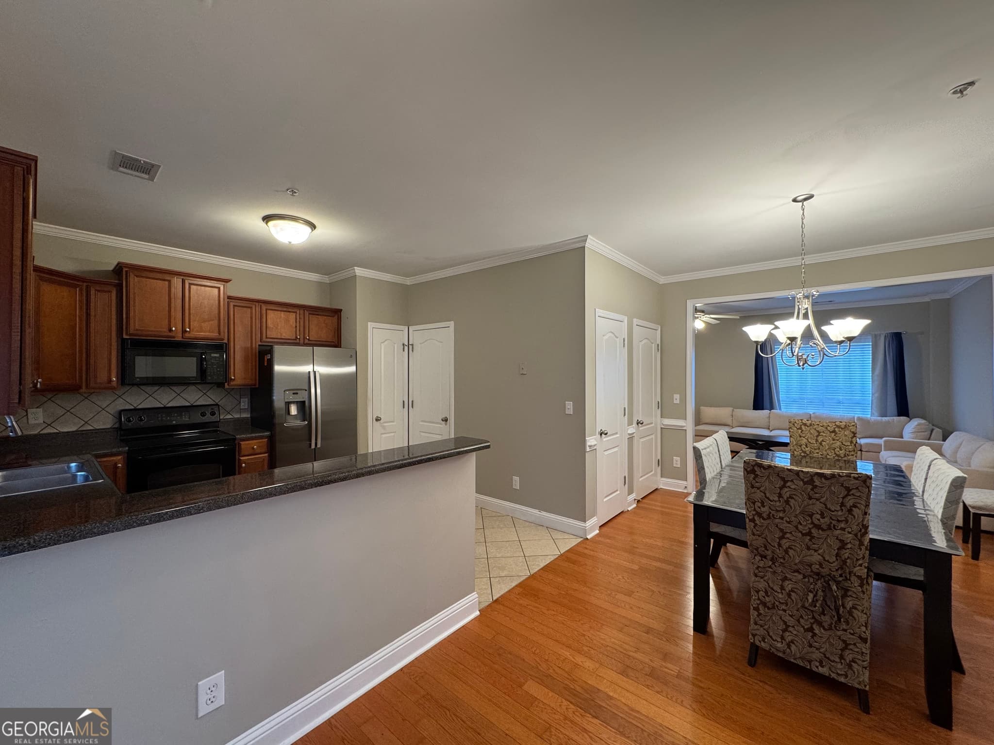 3 bedroom, 3.5 bathroom, 1,518 sq ft townhouse for rent at 255 Oconee River Circle, Athens, GA 30605 for $1,850 a month — photo 10