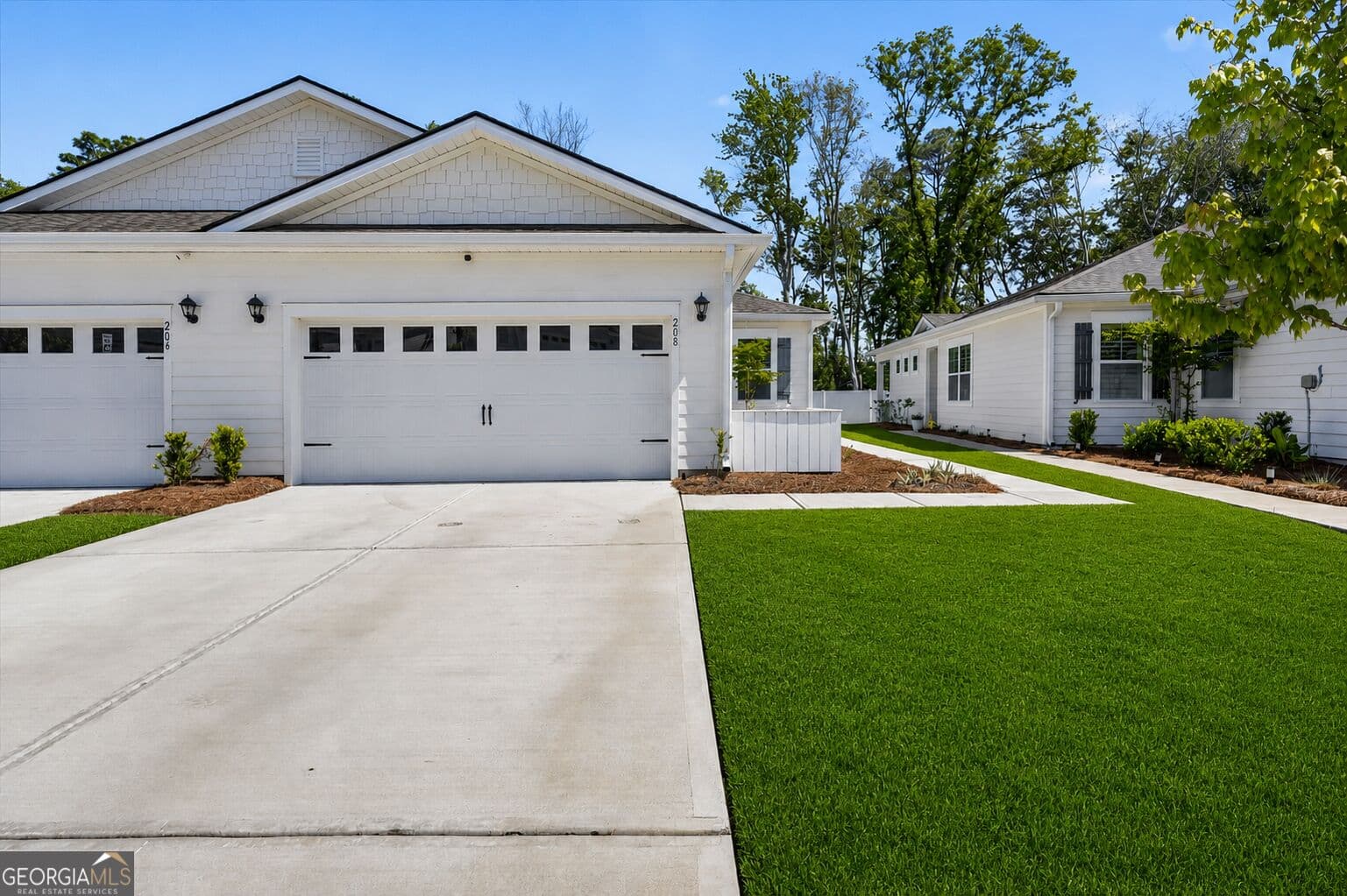 3 bedroom, 2 bathroom, 1,397 sq ft townhouse for sale at 208 Holloway Hill, Pooler, GA 31322 — photo 3