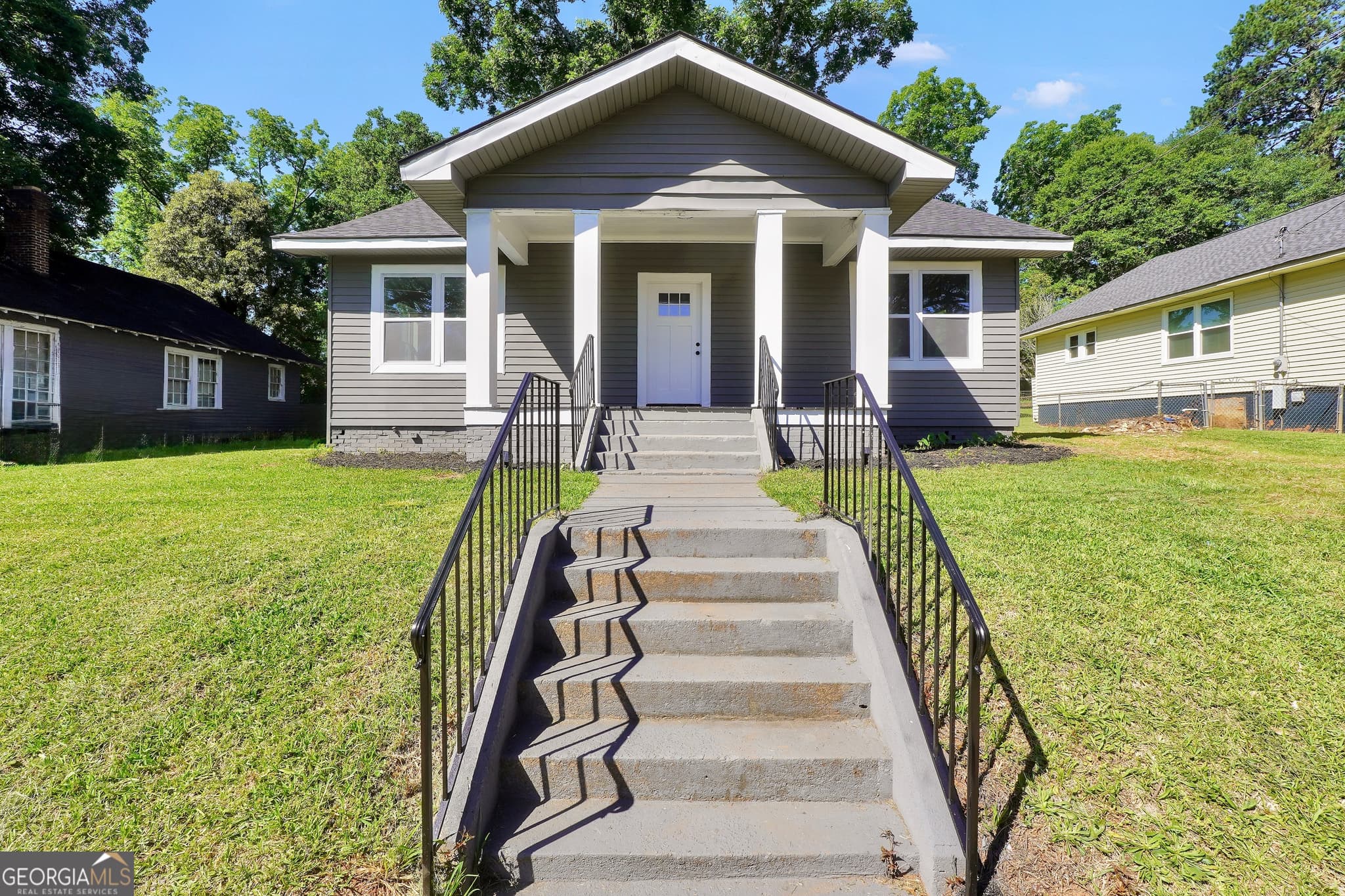 2 bedroom, 1 bathroom, 1,208 sq ft single family residence sold at 13 Avenue D, Thomaston, GA 30286