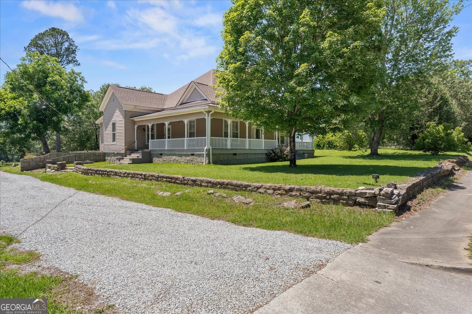 4 bedroom, 2 bathroom, 2,323 sq ft single family residence for sale at 277 N Hulin Avenue, Tignall, GA 30668 — photo 2