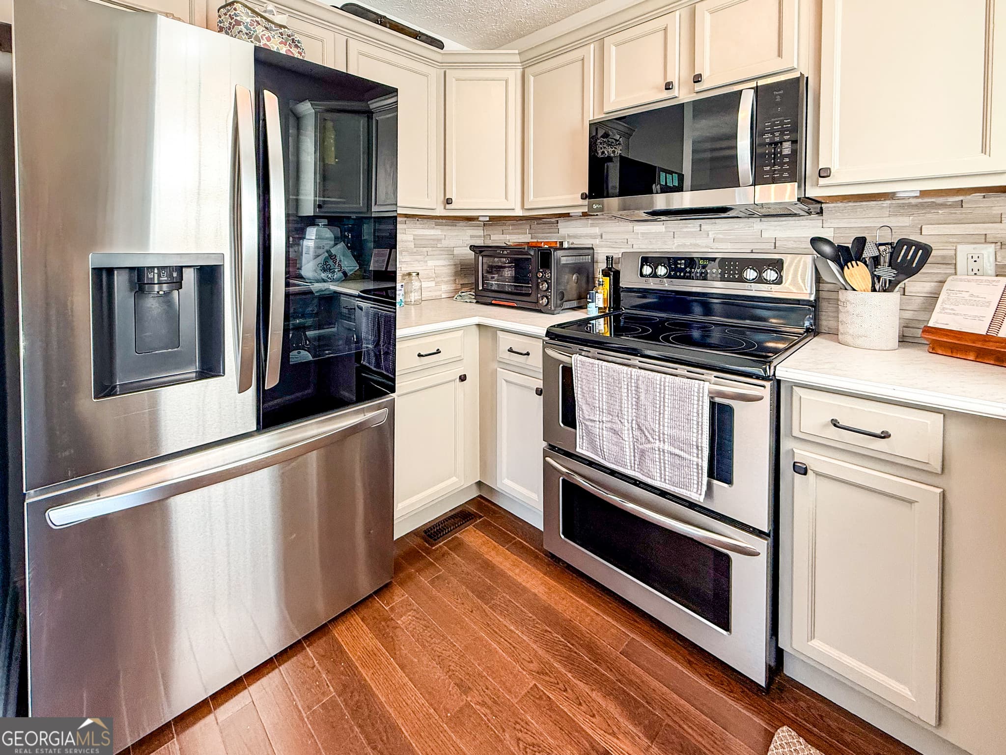 3 bedroom, 2 bathroom, 1,120 sq ft single family residence for sale at 39 E Point Drive, Dahlonega, GA 30533 — photo 10