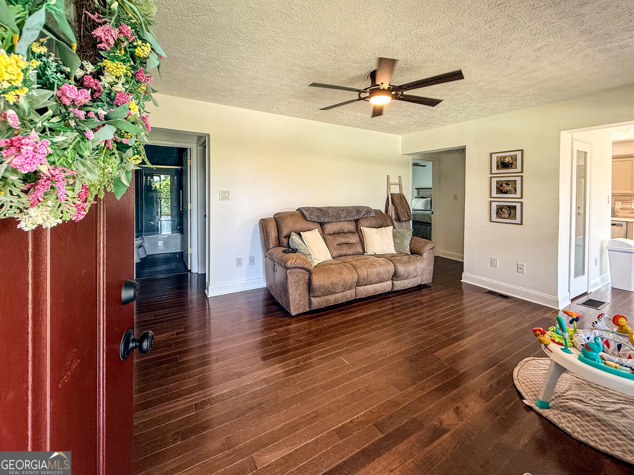 3 bedroom, 2 bathroom, 1,120 sq ft single family residence for sale at 39 E Point Drive, Dahlonega, GA 30533 — photo 4
