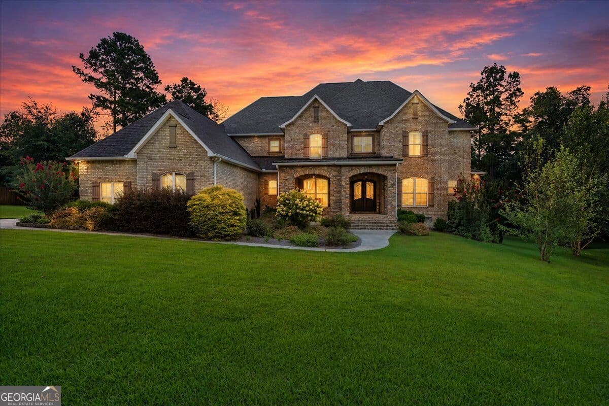 5 bedroom, 4.5 bathroom, 5,875 sq ft single family residence for sale at 223 Yale Circle, Bonaire, GA 31005