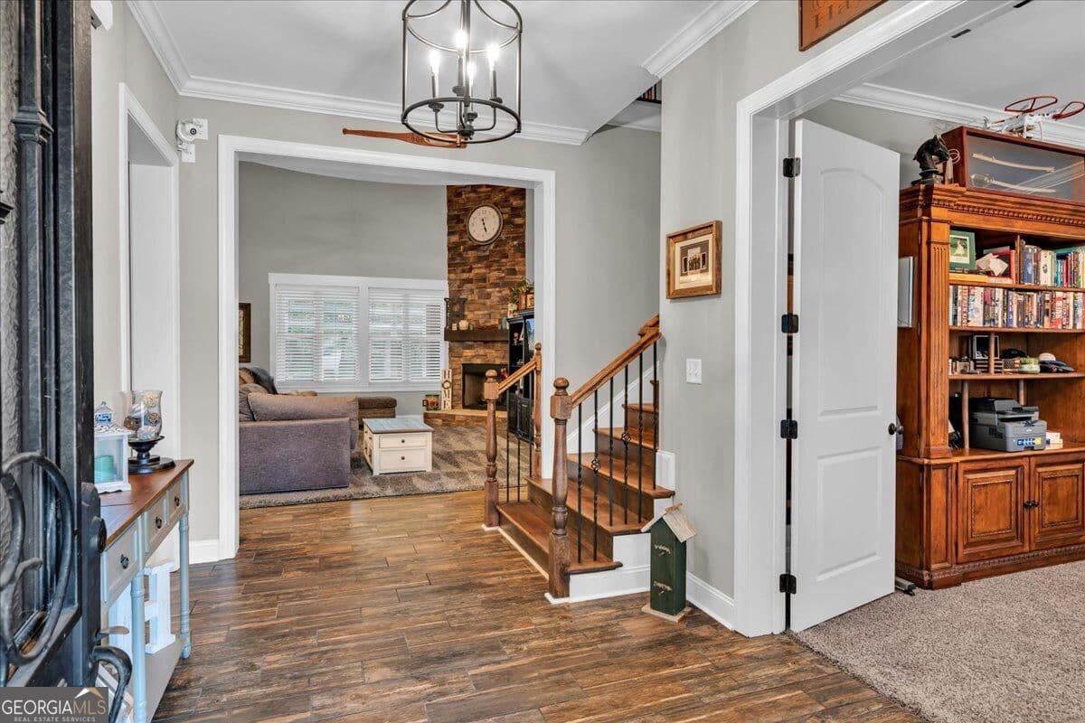 5 bedroom, 4.5 bathroom, 5,875 sq ft single family residence for sale at 223 Yale Circle, Bonaire, GA 31005 — photo 4