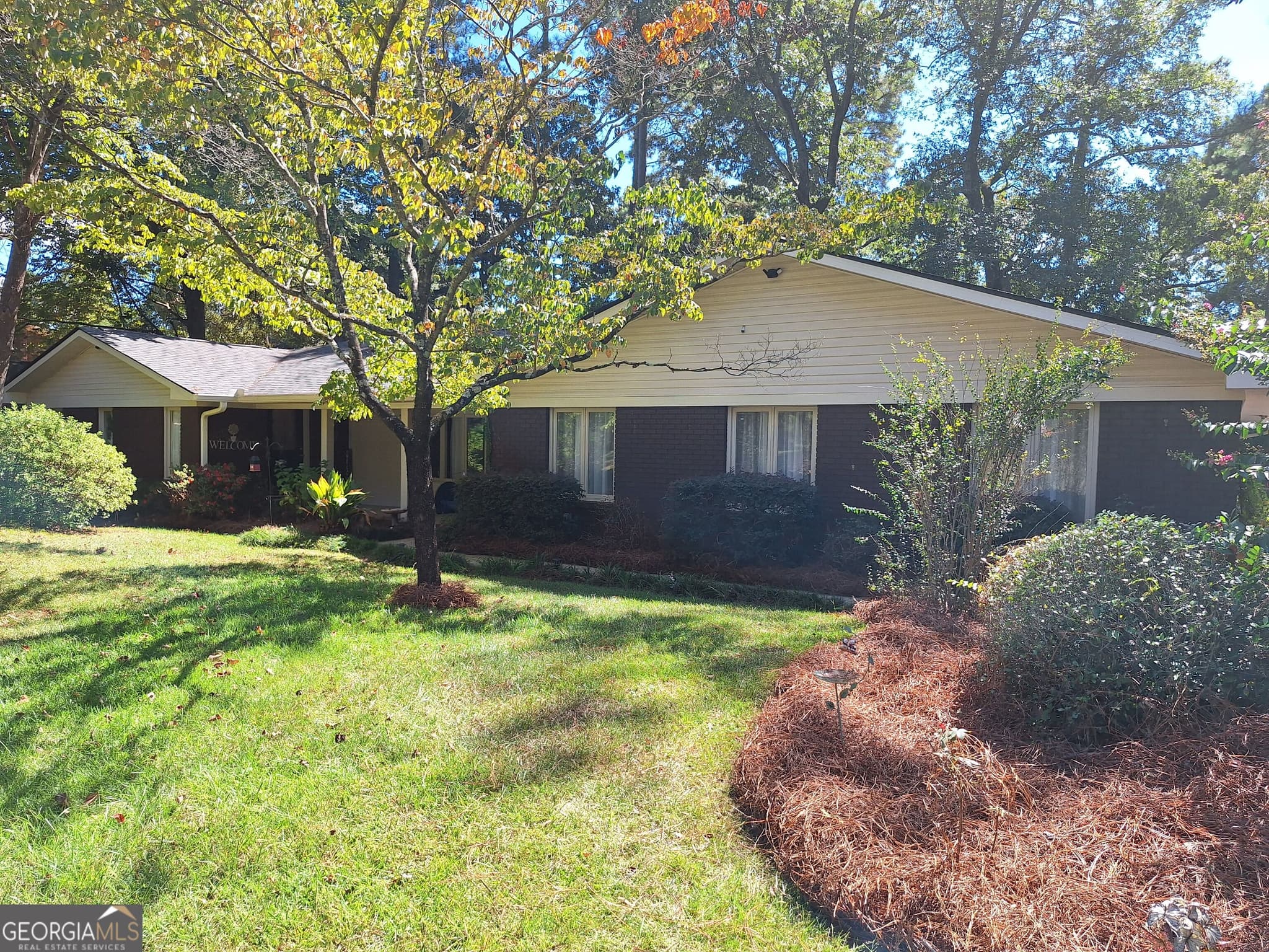 3 bedroom, 2 bathroom, 2,358 sq ft single family residence for sale at 210 Channing Trail, Warner Robins, GA 31088