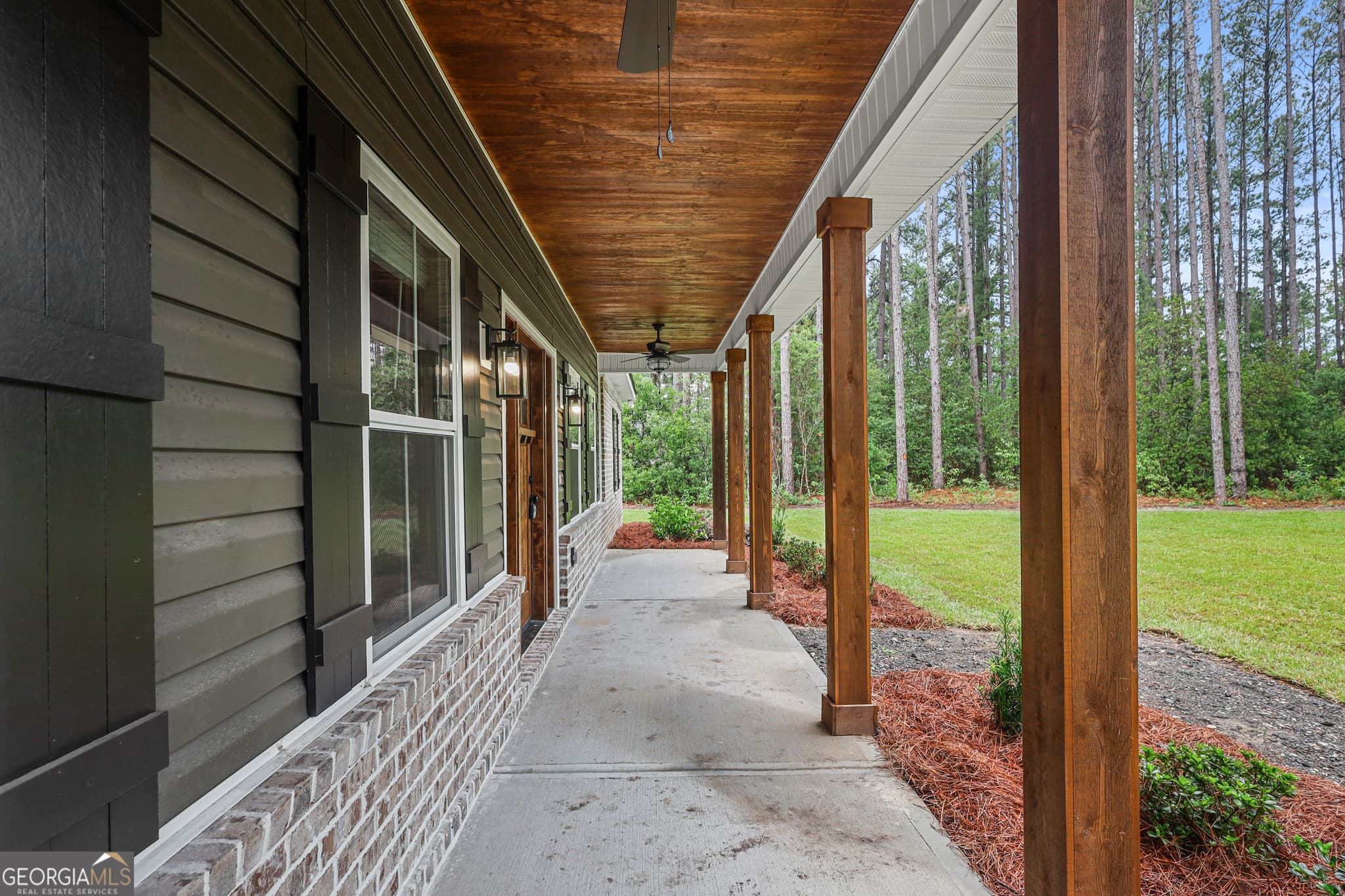 4 bedroom, 2 bathroom, 2,273 sq ft single family residence under contract at 112 Dixie Drive, Springfield, GA 31329 — photo 5