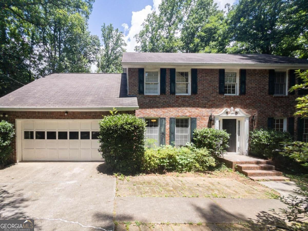 4 bedroom, 2.5 bathroom, 2,779 sq ft single family residence for sale at 965 Millbrook Court, Tucker, GA 30084 — photo 1 of 35