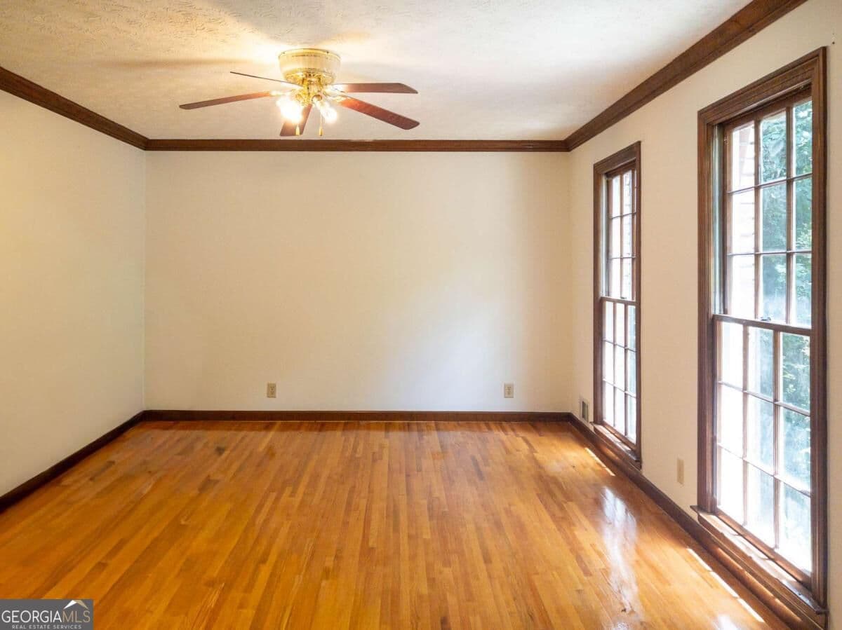 4 bedroom, 2.5 bathroom, 2,779 sq ft single family residence for sale at 965 Millbrook Court, Tucker, GA 30084 — photo 5
