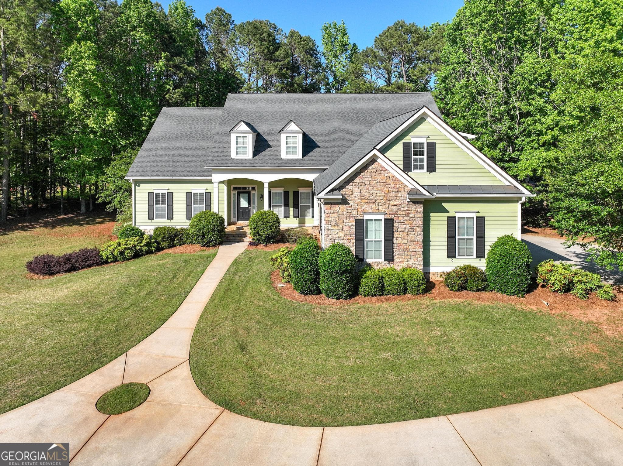 4 bedroom, 3 bathroom, 3,682 sq ft single family residence sold at 260 Addison Drive, Fayetteville, GA 30215