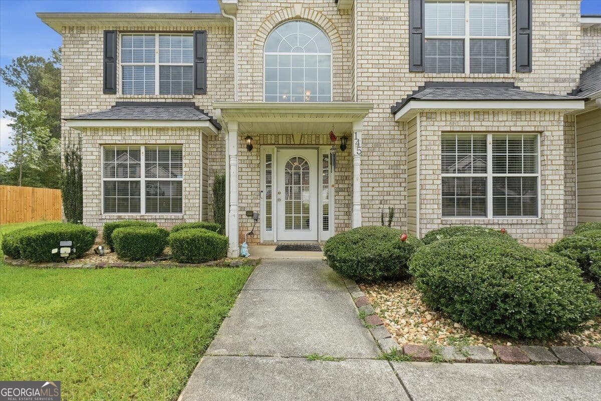 5 bedroom, 3 bathroom, 3,908 sq ft single family residence for sale at 145 Madisyn Drive, Hampton, GA 30228 — photo 6