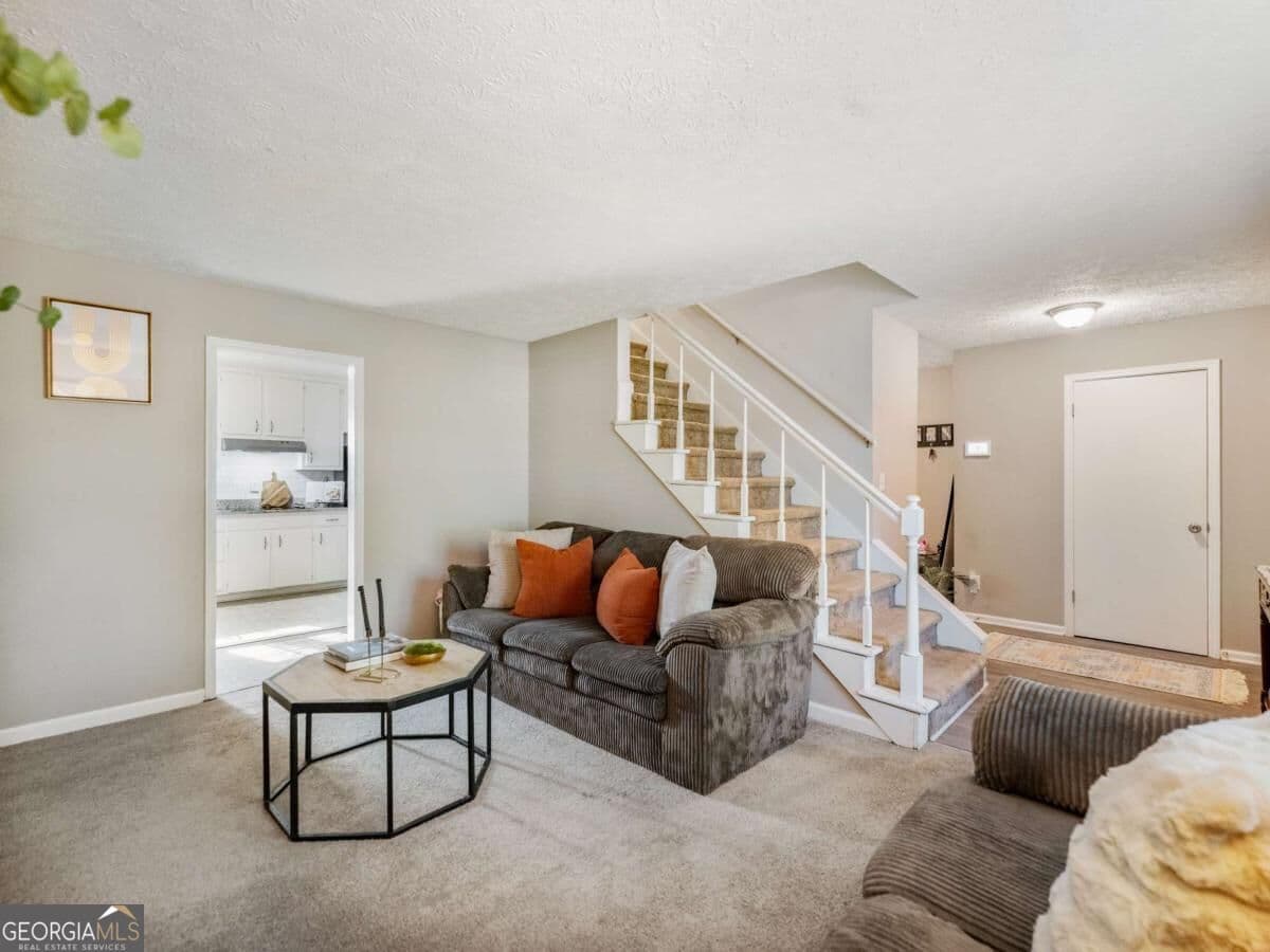 3 bedroom, 3 bathroom, 1,680 sq ft single family residence for sale at 6946 Cedar Drive, Riverdale, GA 30296 — photo 6