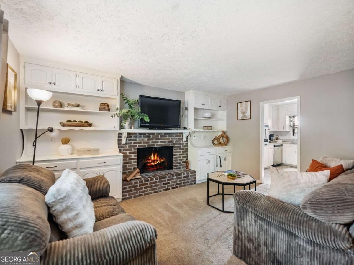3 bedroom, 3 bathroom, 1,680 sq ft single family residence for sale at 6946 Cedar Drive, Riverdale, GA 30296 — photo 4