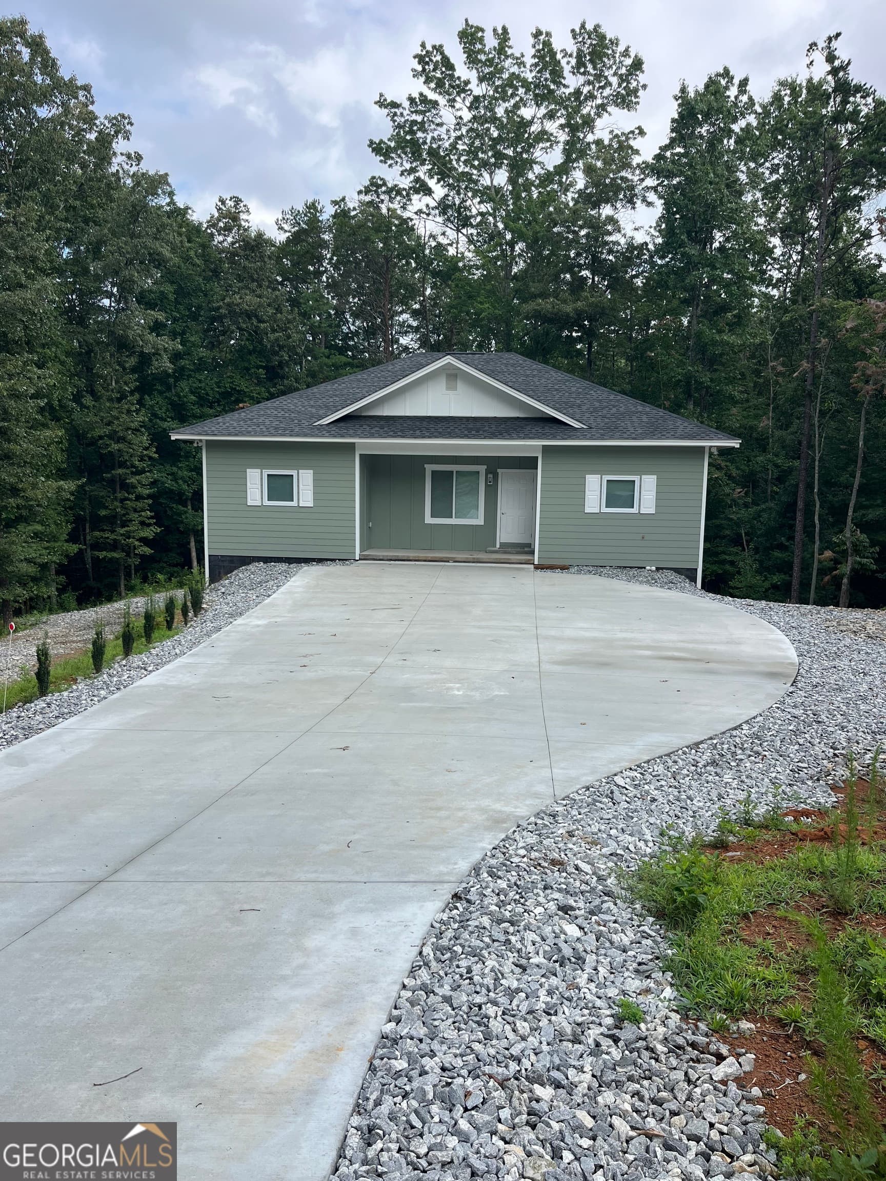 3 bedroom, 2 bathroom, 1,400 sq ft single family residence for rent at 194 Frank Christian Road, Dahlonega, GA 30533 for $1,800 a month — photo 1 of 1