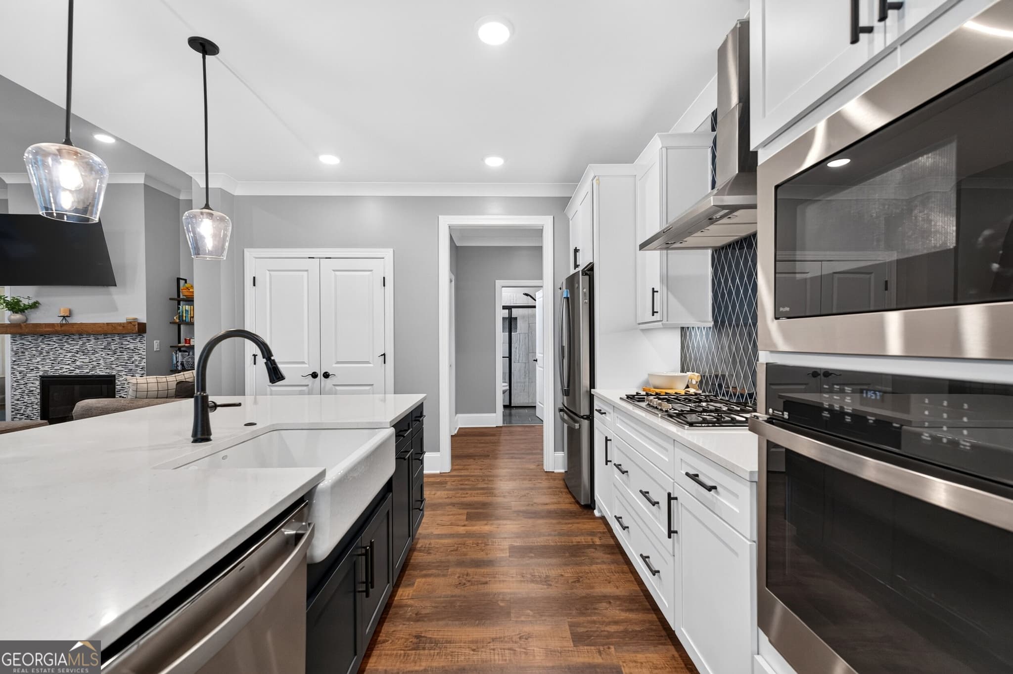4 bedroom, 3 bathroom, 2,633 sq ft single family residence for sale at 1058 Amarose Lane, Marietta, GA 30066 — photo 4