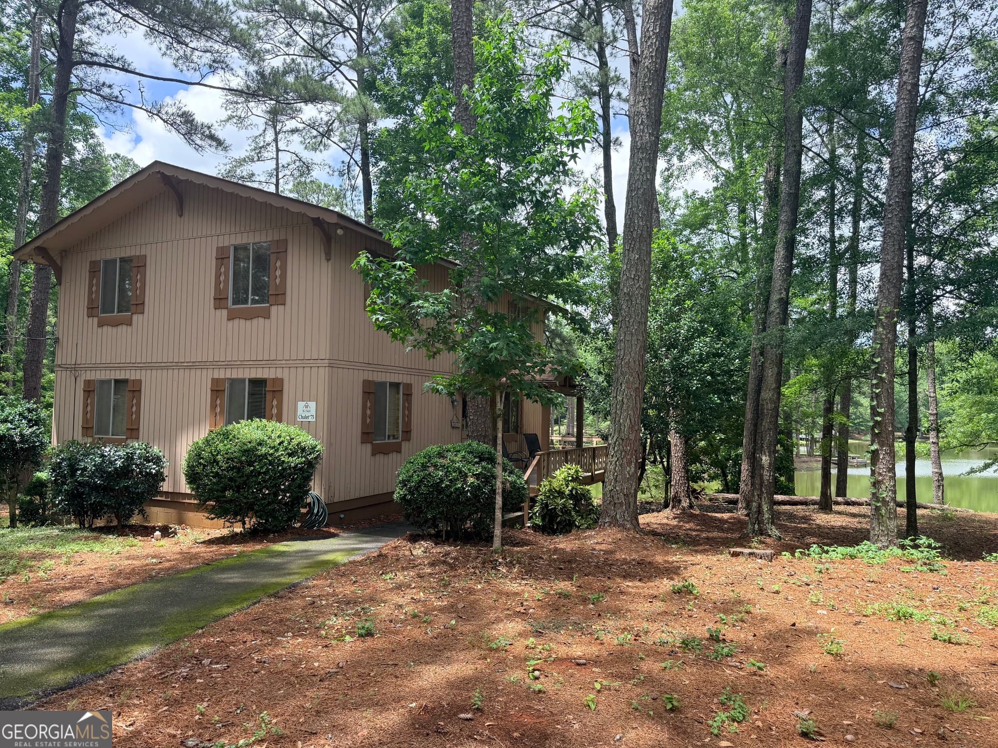 4 bedroom, 2 bathroom, 1,632 sq ft cabin,single family residence for sale at 75 Alpine Drive, Pine Mountain, GA 31822 — photo 1 of 35