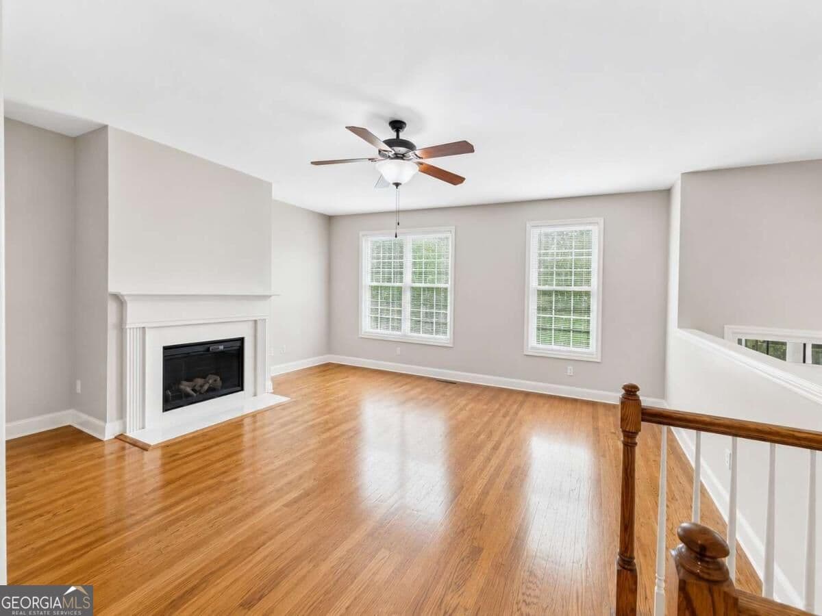 4 bedroom, 3.5 bathroom, 2,912 sq ft townhouse for sale at 112 Village Lane, Villa Rica, GA 30180 — photo 3