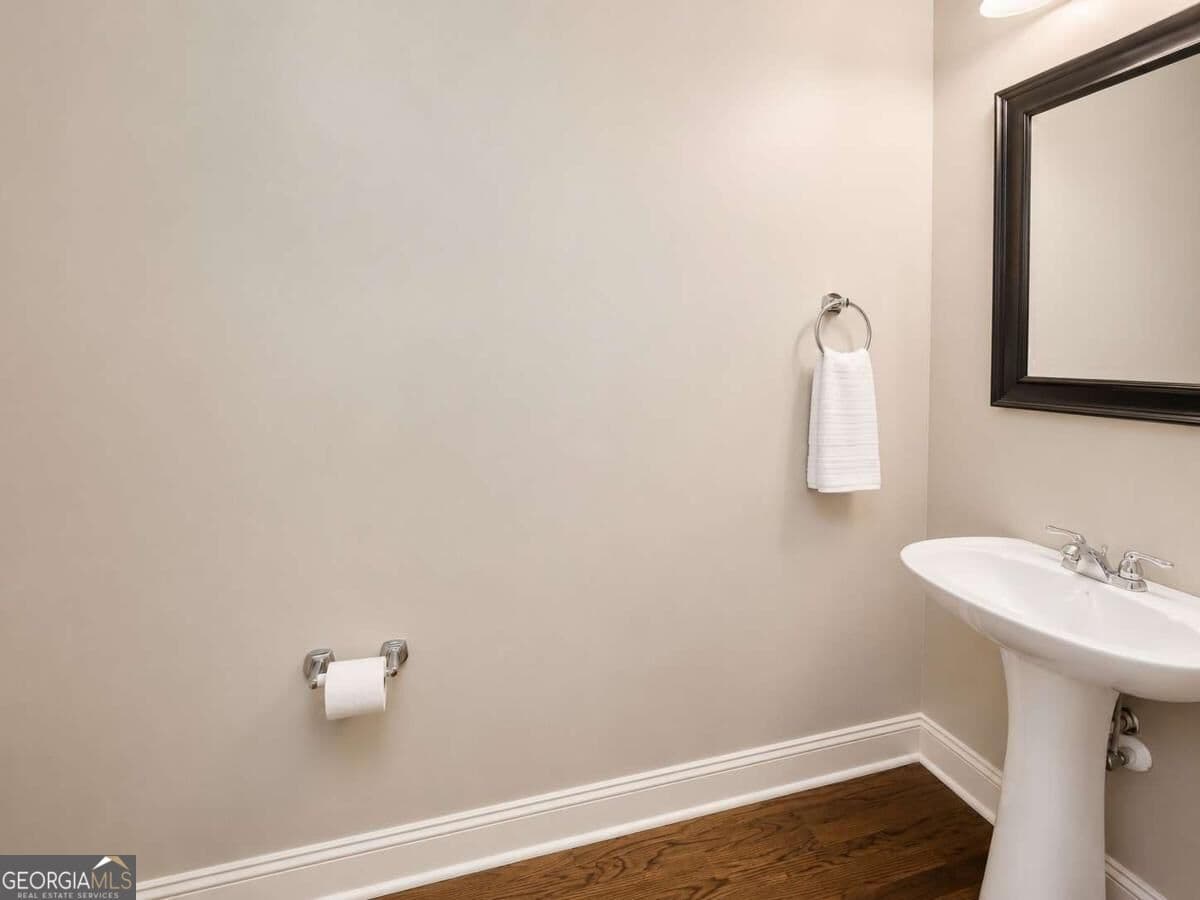 4 bedroom, 3.5 bathroom, 2,912 sq ft townhouse for sale at 112 Village Lane, Villa Rica, GA 30180 — photo 9