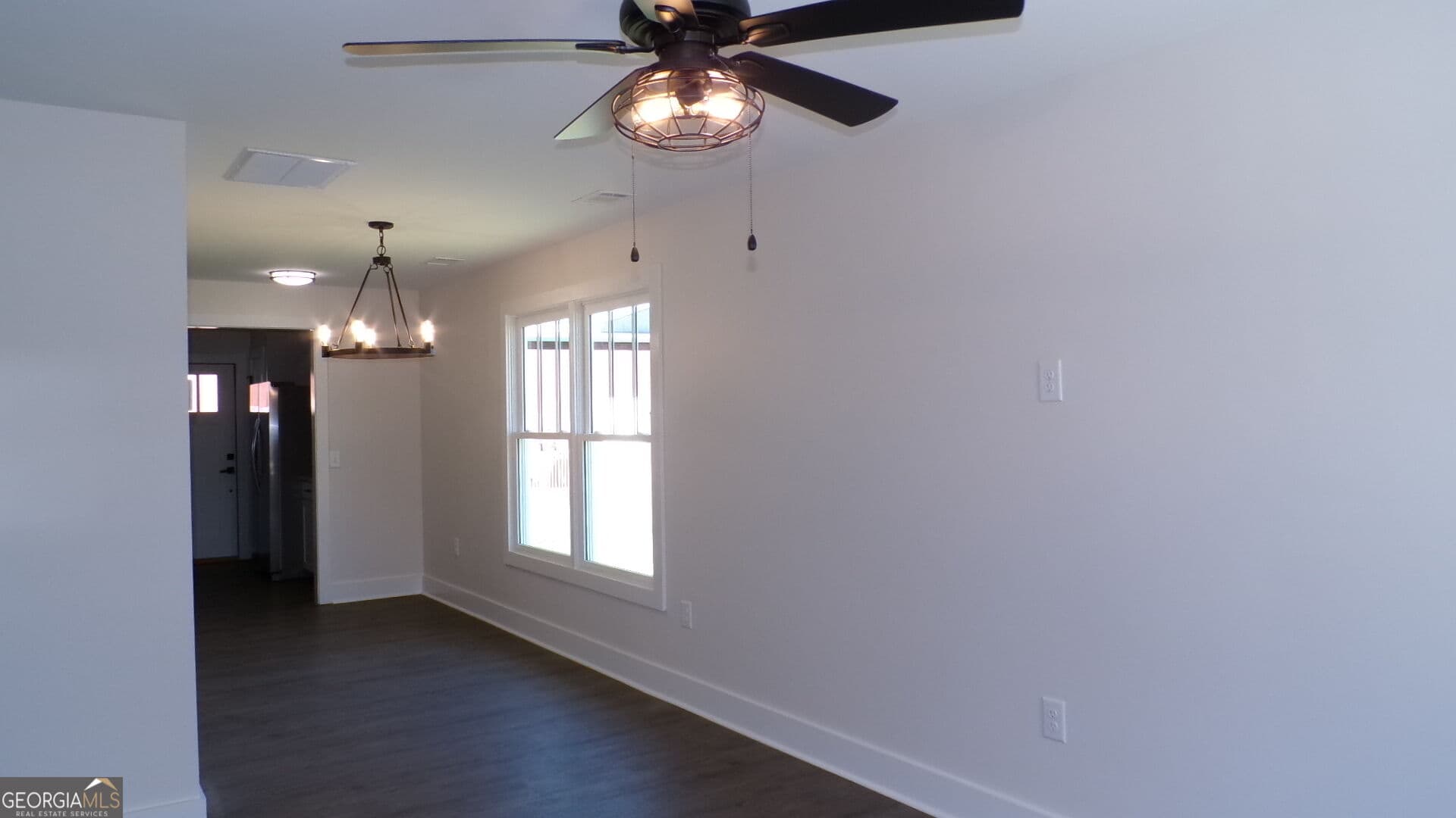 3 bedroom, 1 bathroom, 1,000 sq ft single family residence for sale at 49 Maynard Street 500E, Winder, GA 30680 — photo 3