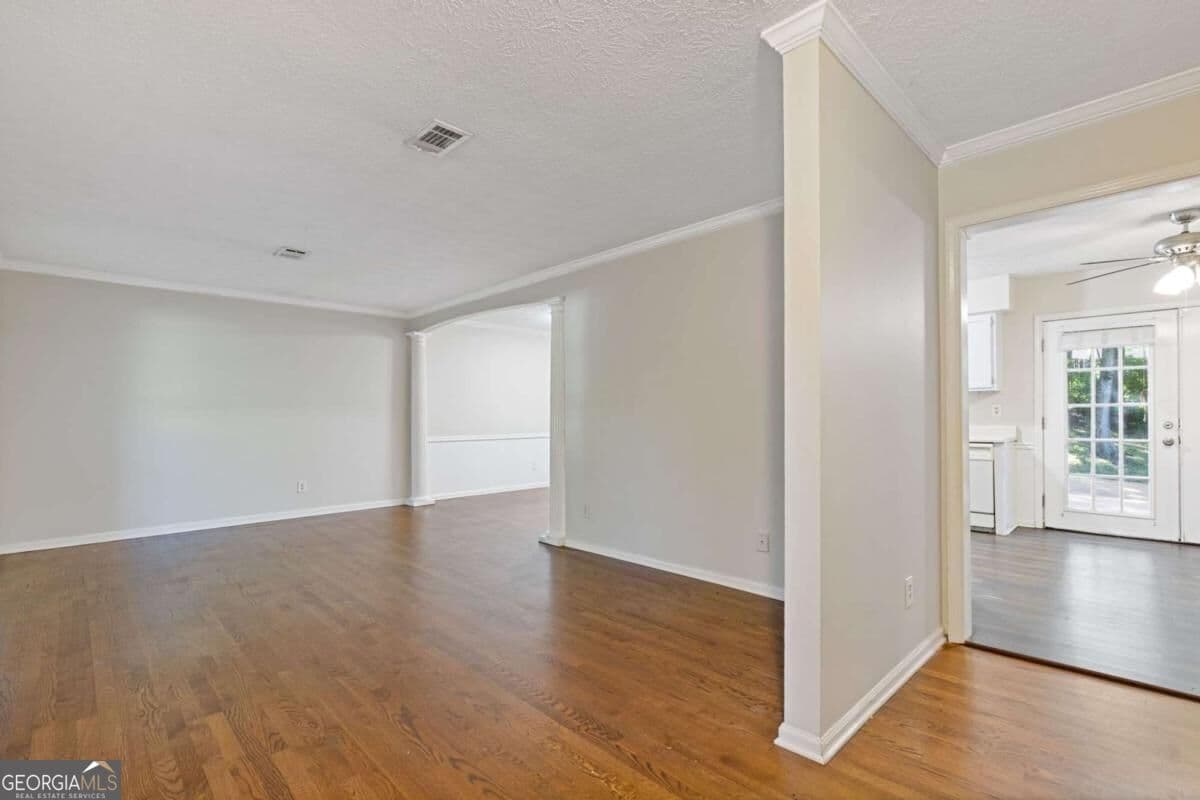 4 bedroom, 2.5 bathroom, 2,244 sq ft single family residence for sale at 3877 Peachtree Corners Circle, Peachtree Corners, GA 30092 — photo 5