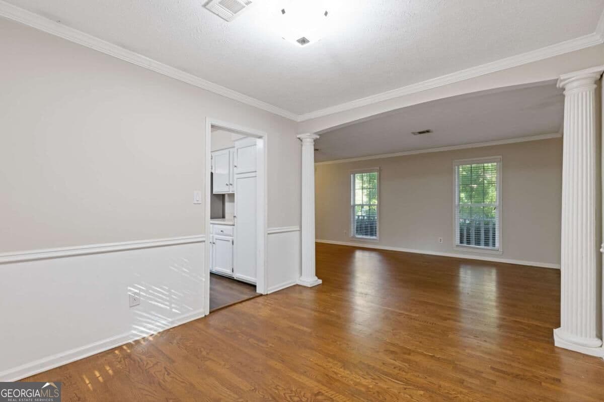 4 bedroom, 2.5 bathroom, 2,244 sq ft single family residence for sale at 3877 Peachtree Corners Circle, Peachtree Corners, GA 30092 — photo 8