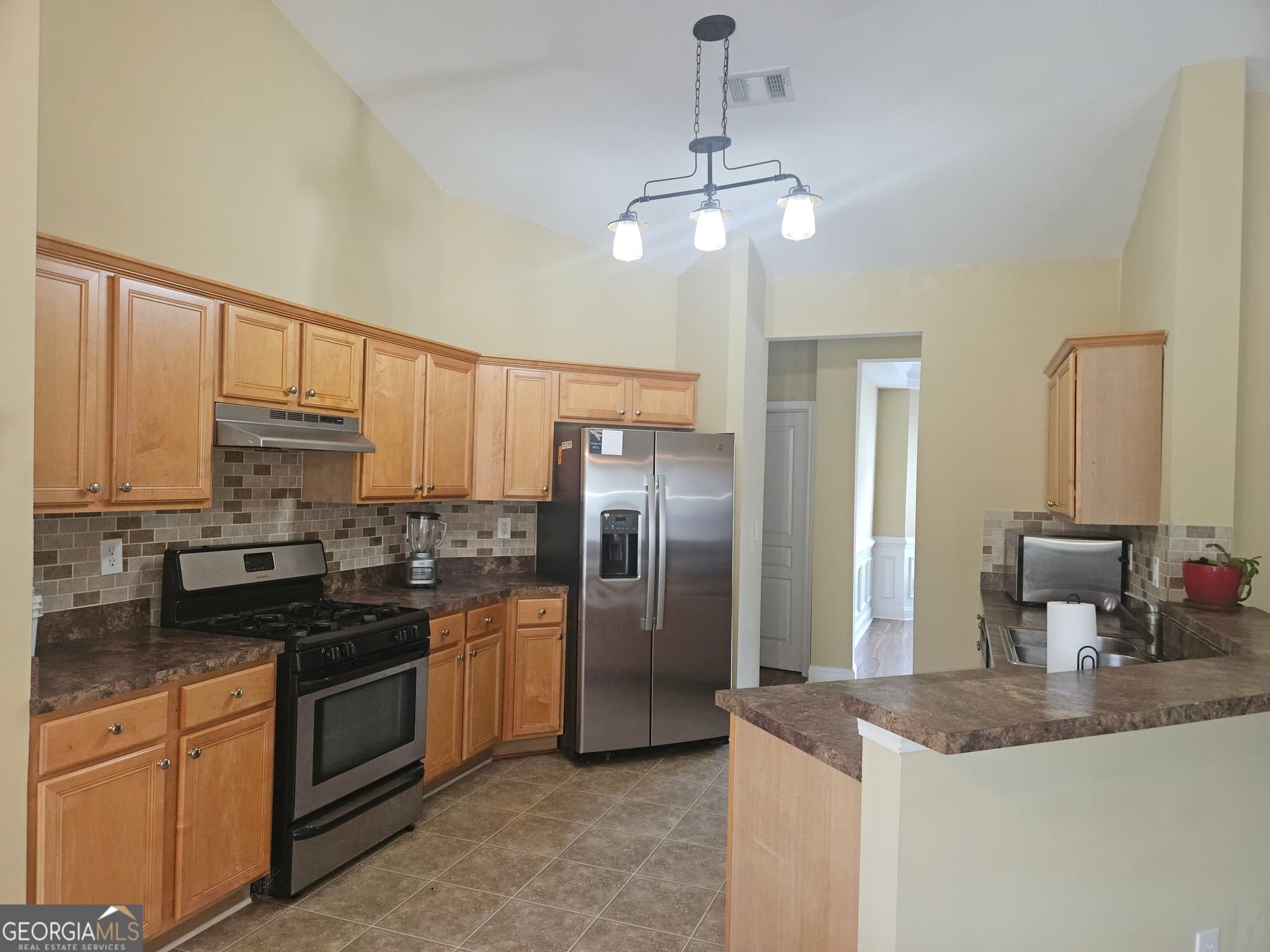 3 bedroom, 2 bathroom, 1,901 sq ft single family residence for sale at 820 Roget Court, Lawrenceville, GA 30045 — photo 10