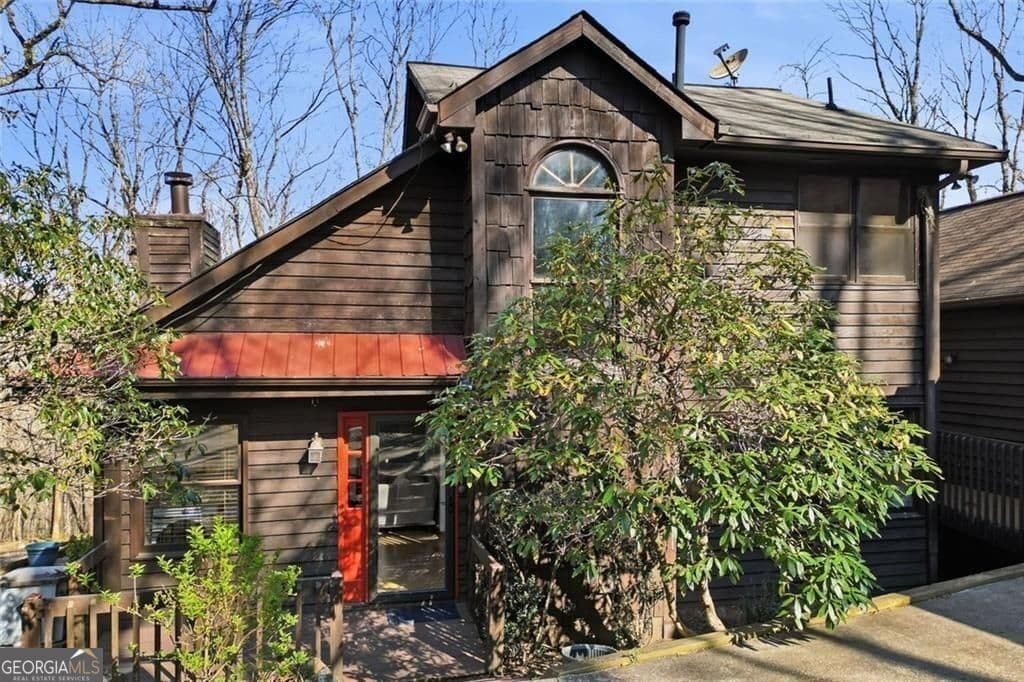 5 bedroom, 4 bathroom, 3,300 sq ft cabin,single family residence for sale at 664 Renate Drive, Jasper, GA 30143 — photo 5