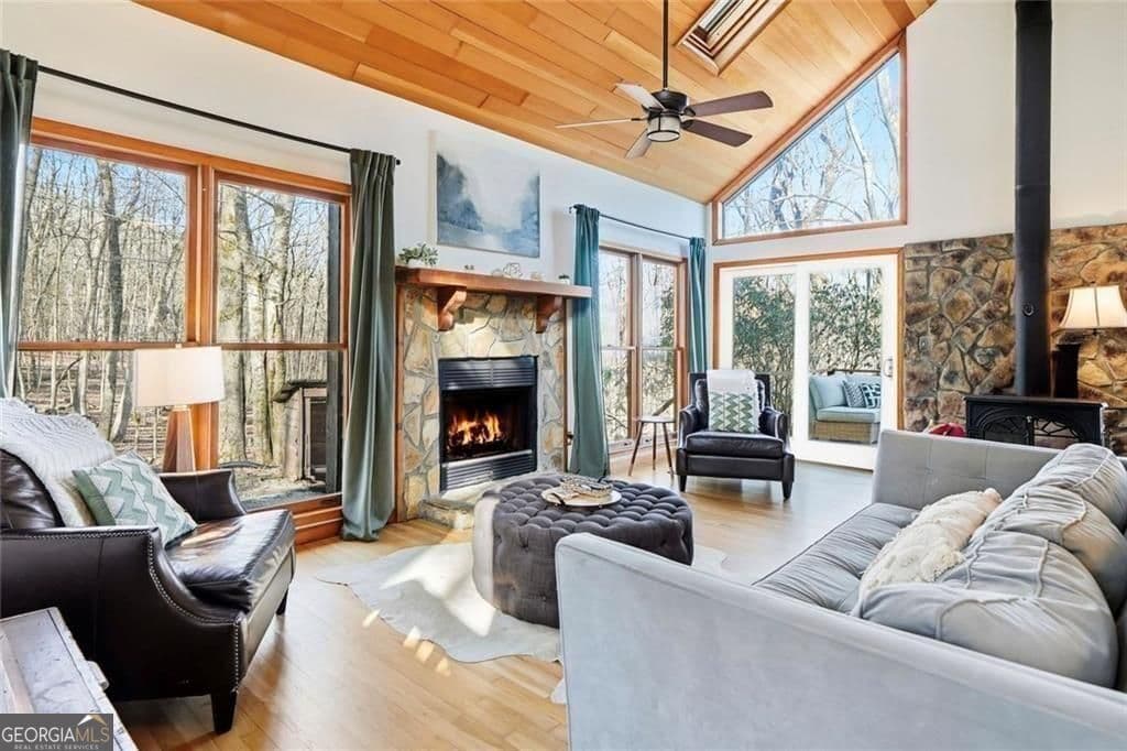 5 bedroom, 4 bathroom, 3,300 sq ft cabin,single family residence for sale at 664 Renate Drive, Jasper, GA 30143 — photo 10