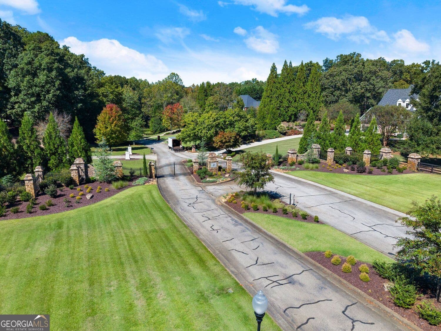 estate lot for sale at 4070 Summerhill Drive, Gainesville, GA 30506 — photo 10