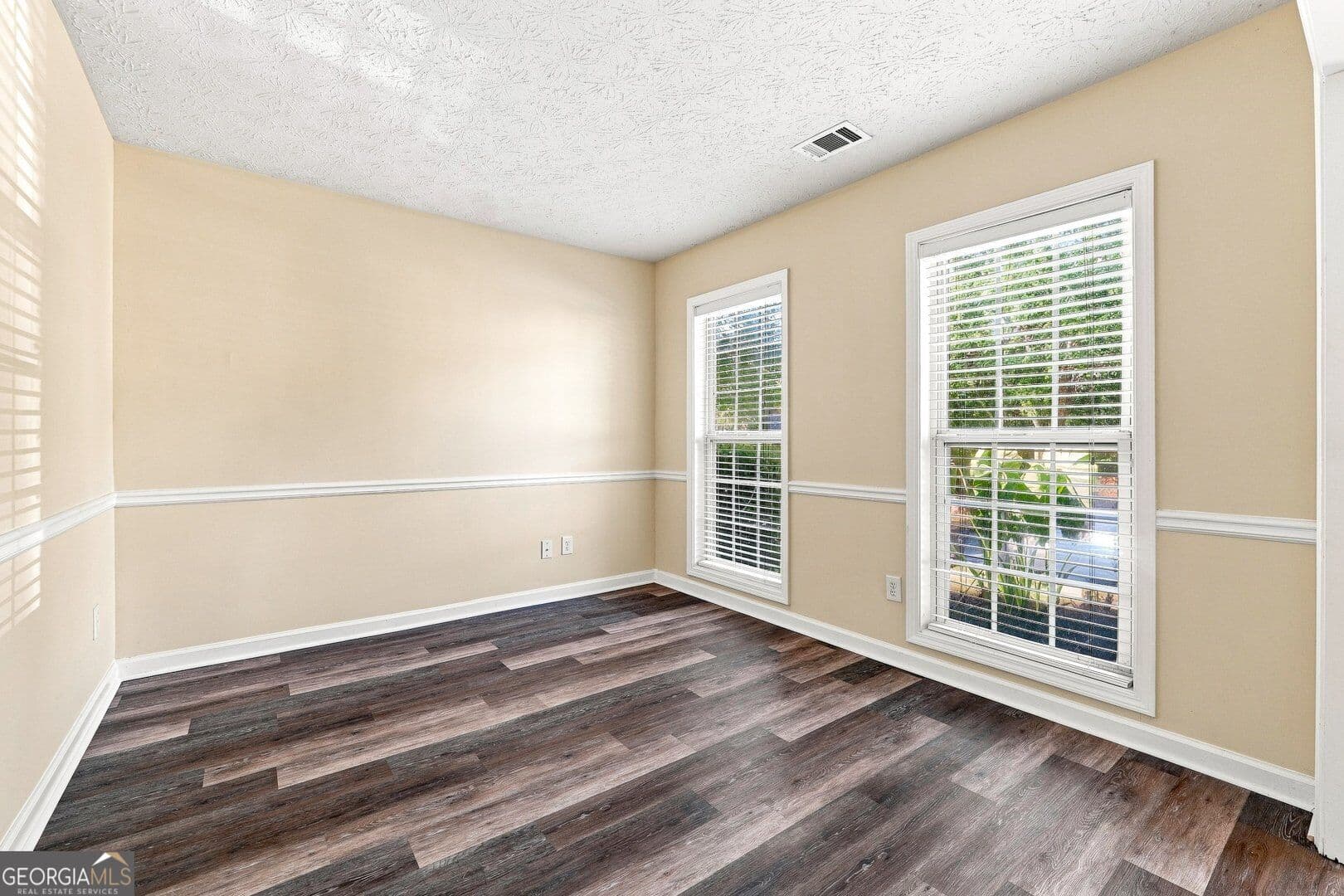 3 bedroom, 2.5 bathroom, 1,868 sq ft single family residence for rent at 964 Bexhill Drive, Lawrenceville, GA 30043 for $2,045 a month — photo 4