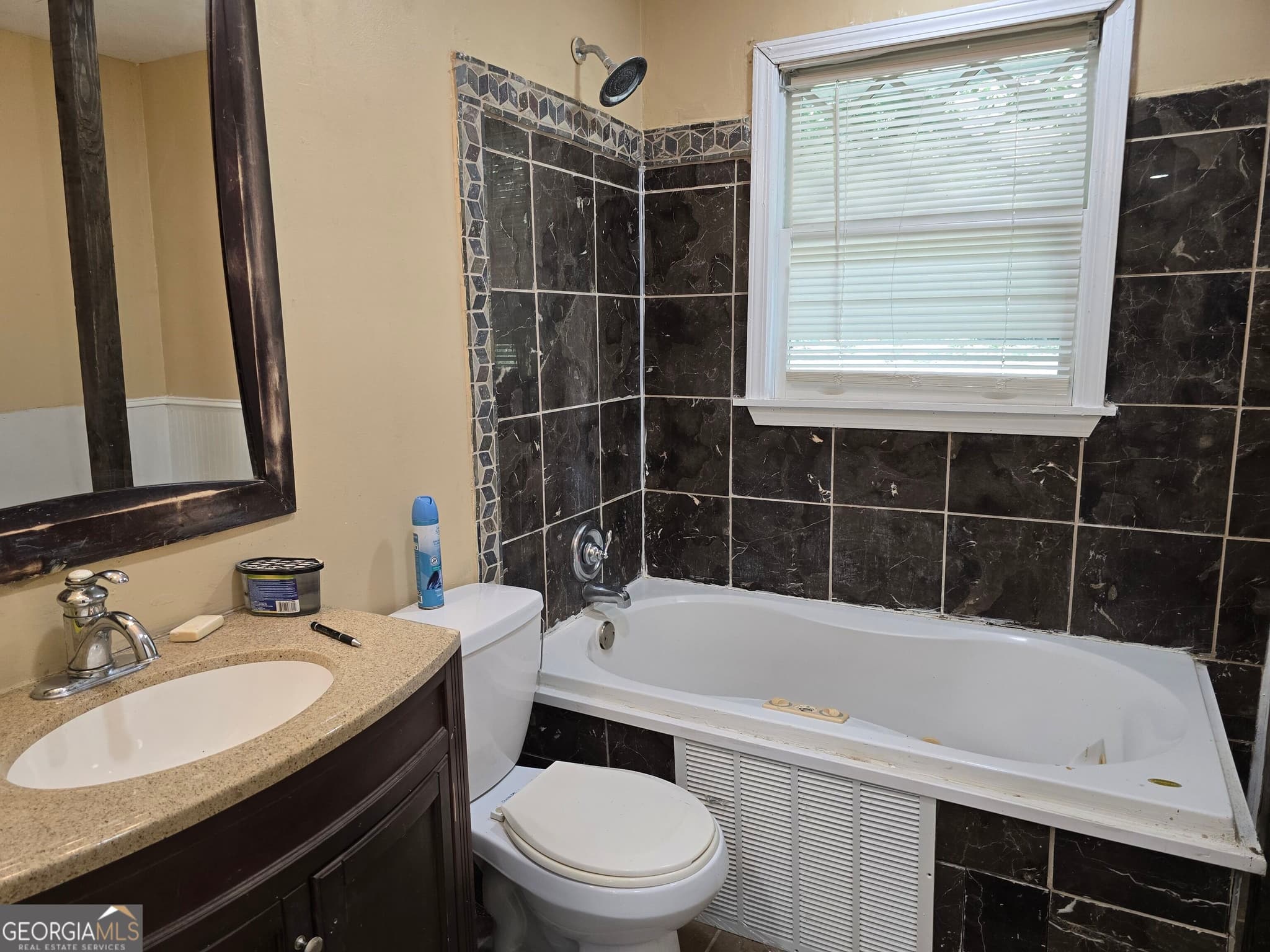 3 bedroom, 2 bathroom single family residence for rent at 3220 Memorial Drive, Decatur, GA 30032 for $1,850 a month — photo 6